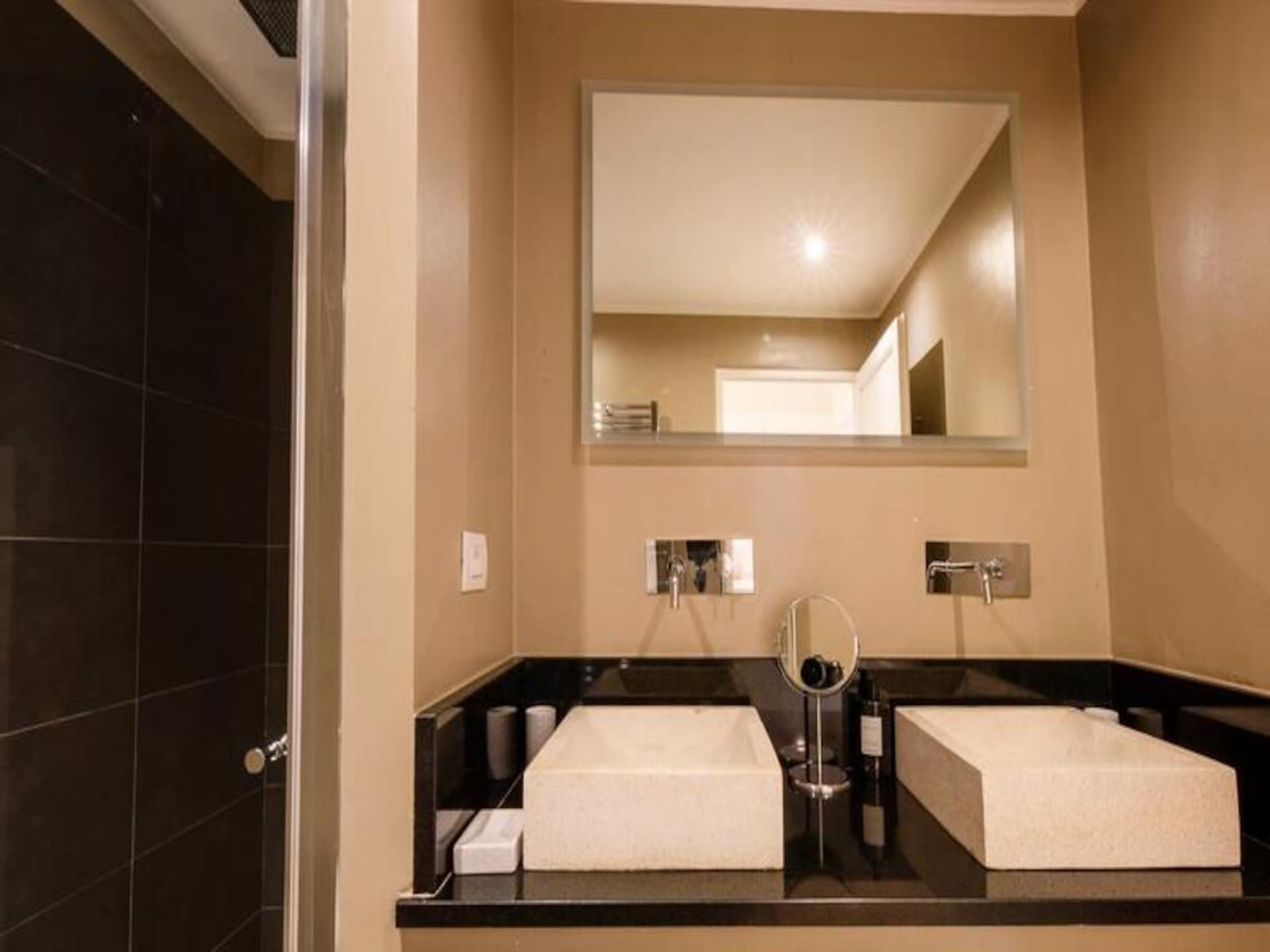 Charmant appartement in hartje Oud Nice met uitzicht op kathedraal - foto 8