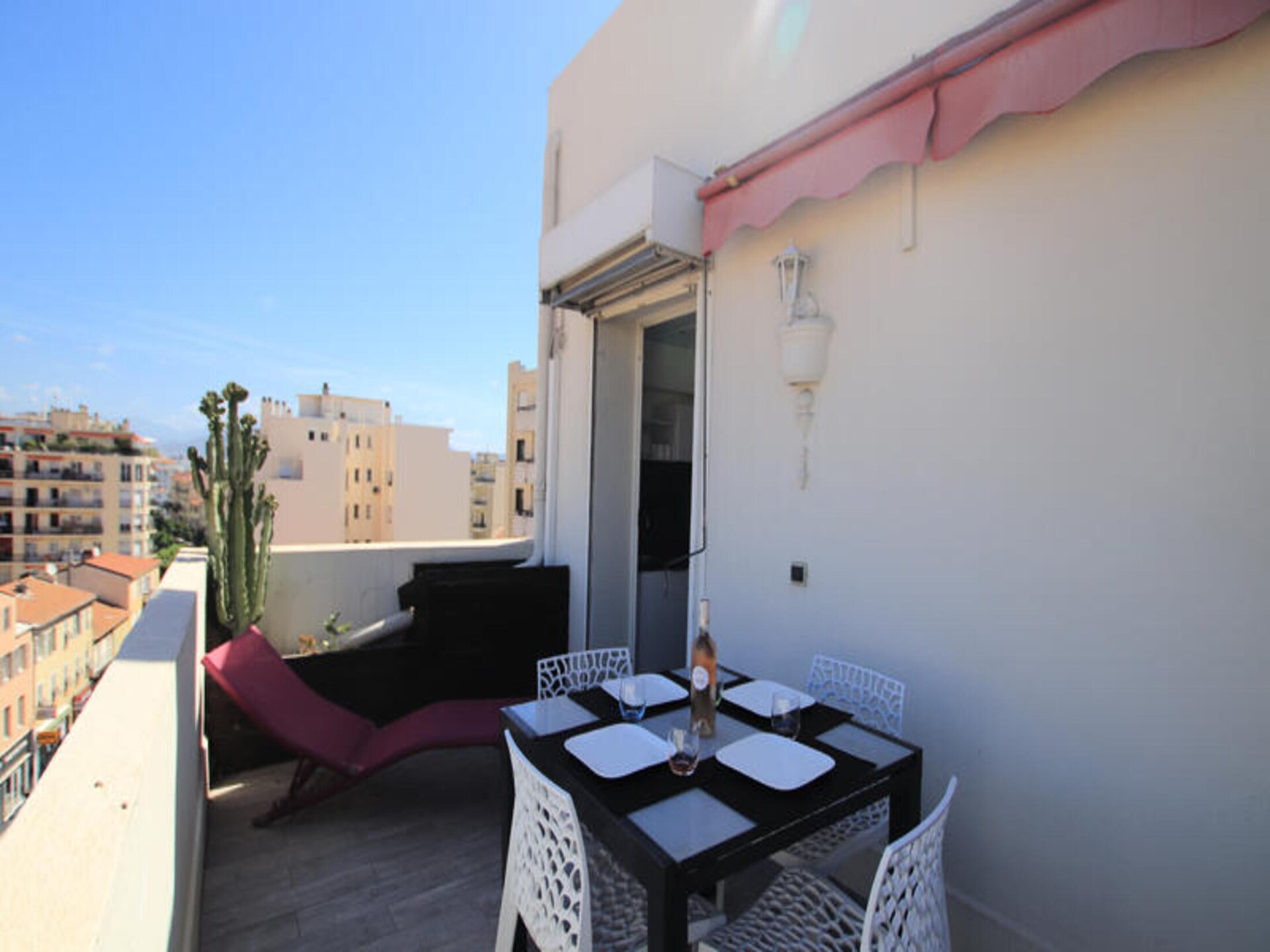 Gerenoveerd appartement op 100 meter van het strand met ruim terras in Nice - foto 22