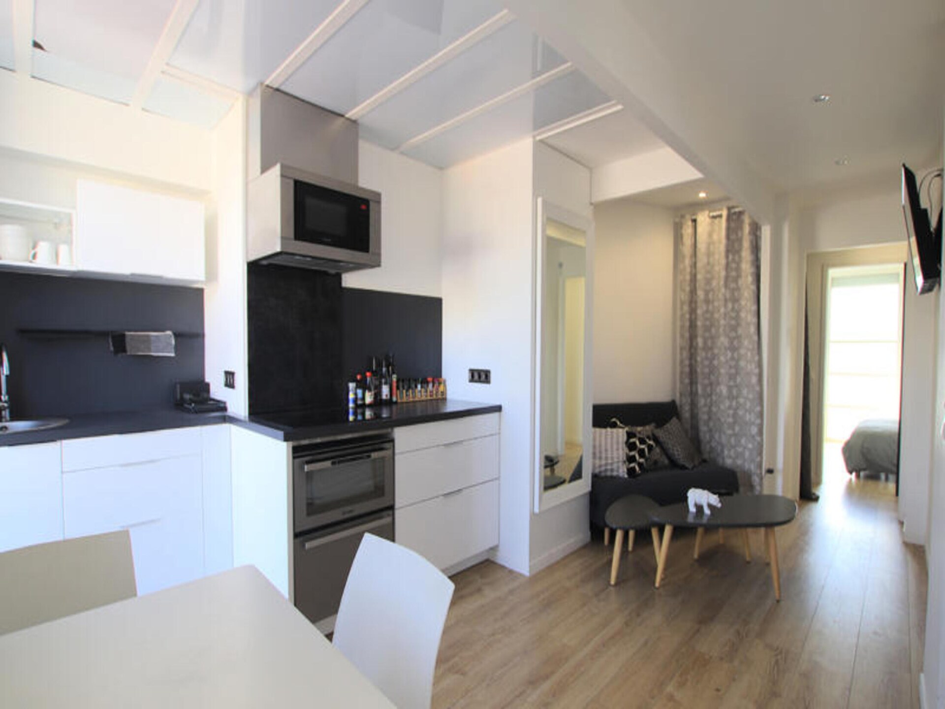 Gerenoveerd appartement op 100 meter van het strand met ruim terras in Nice - foto 12