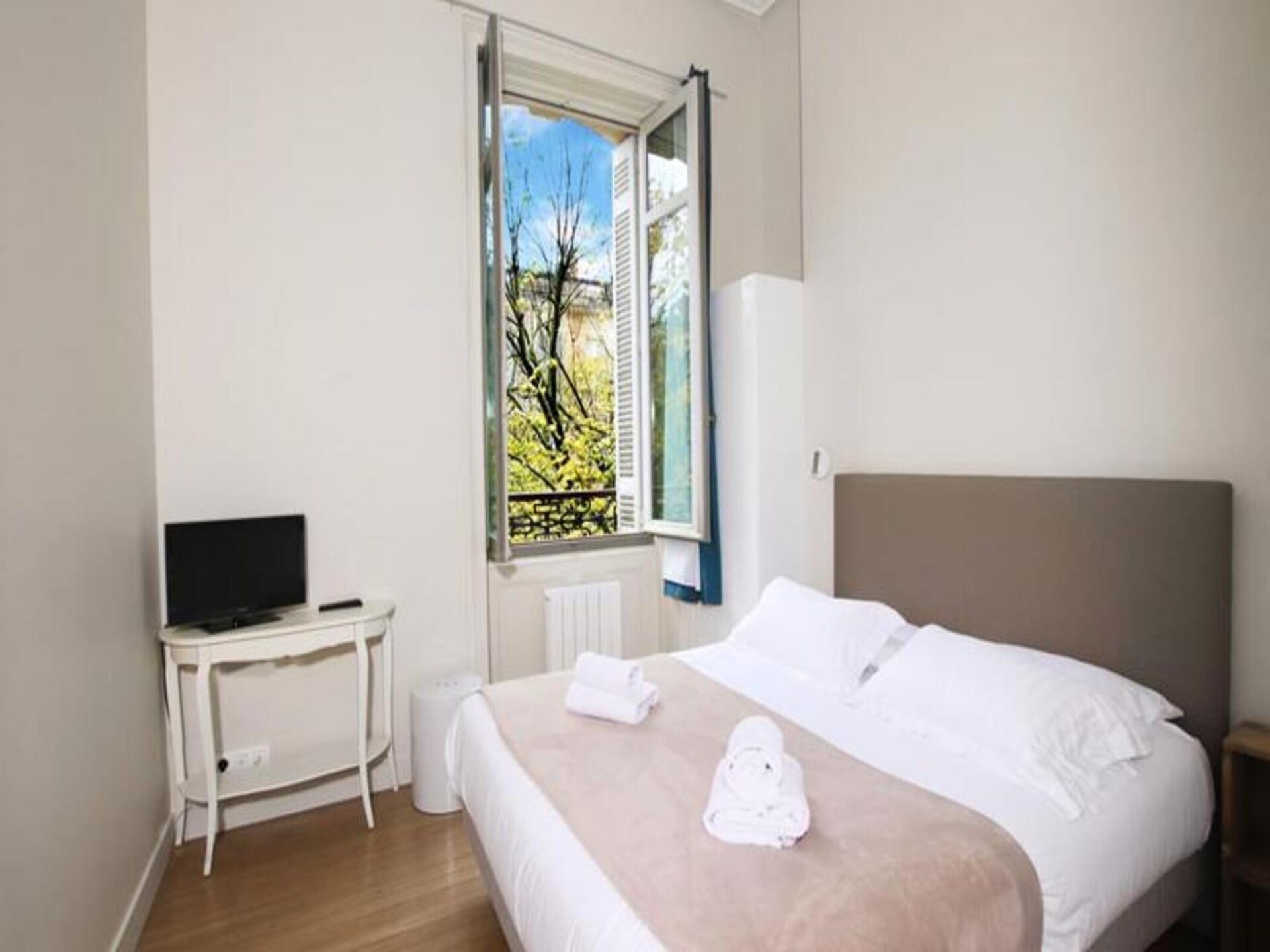 Licht & sfeervol appartement in de Gouden Driehoek, vlakbij Place des Quinconces - foto 13
