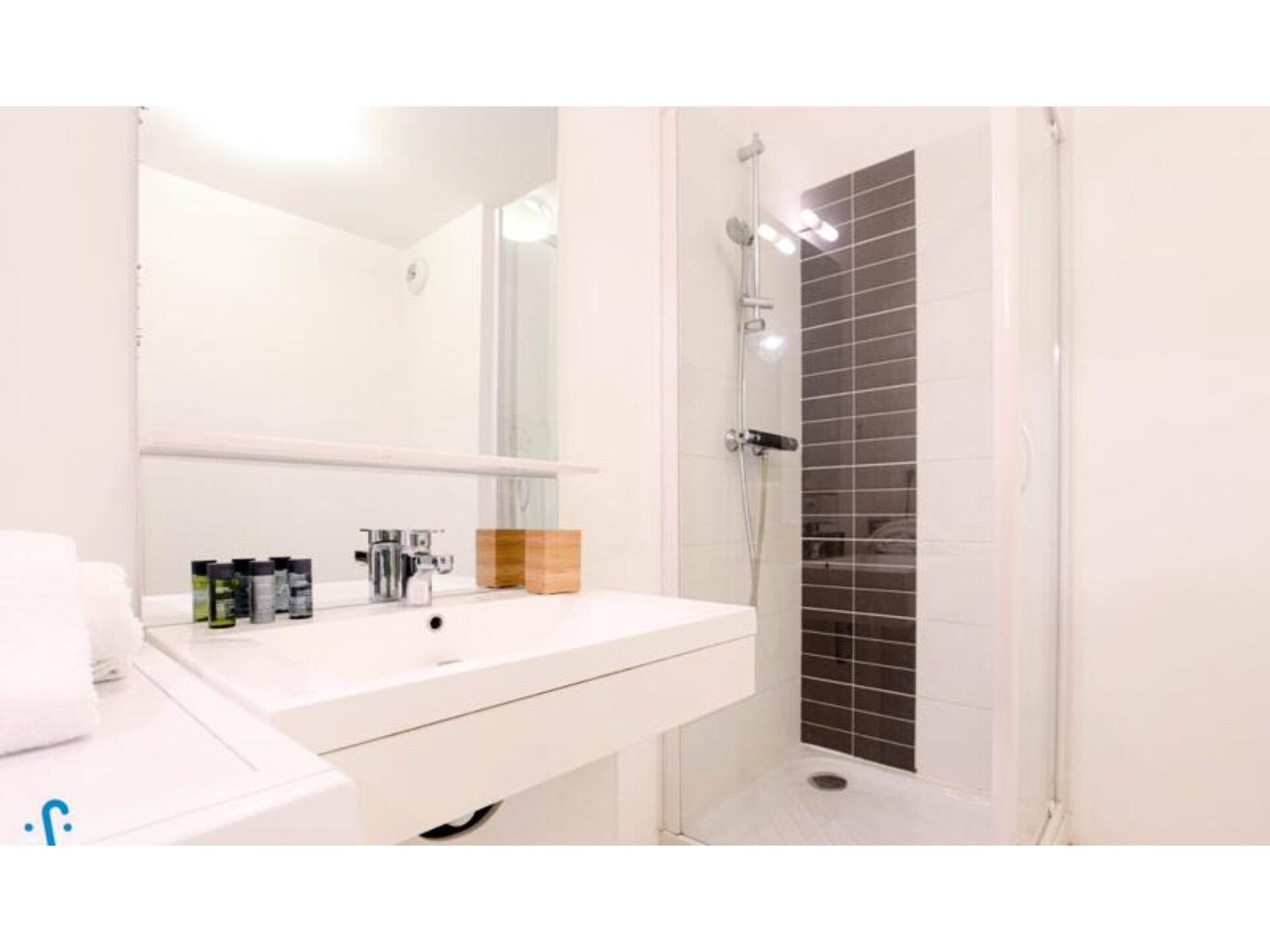 Modern appartement voor 4 personen met parkeerplaats, op loopafstand van Cité du Vin - foto 27