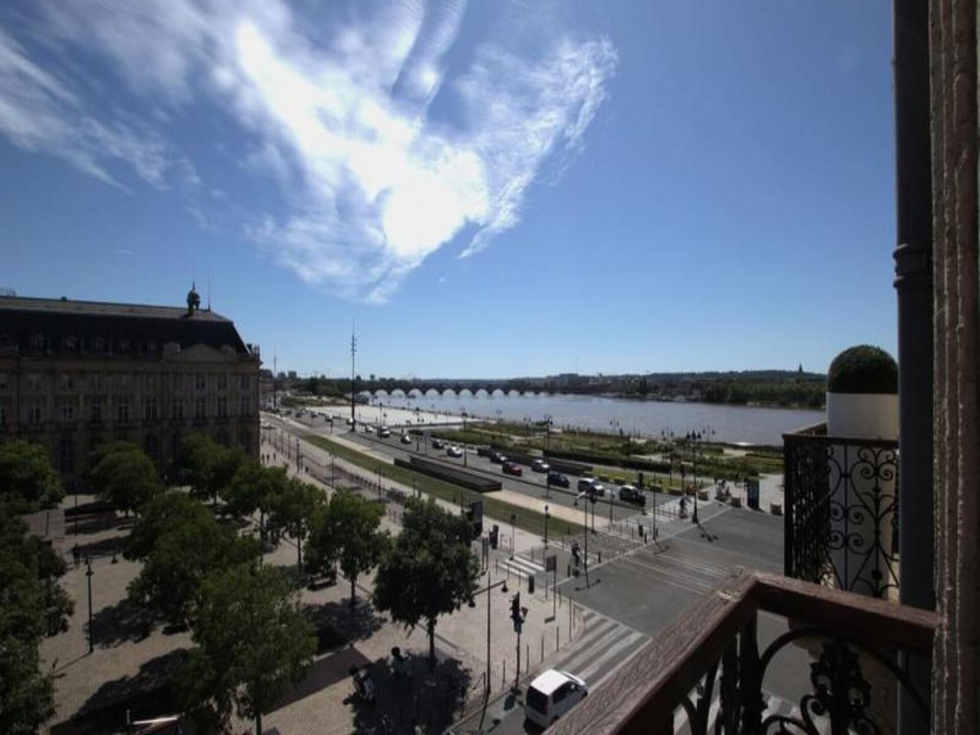 Luxe appartement met uitzicht op Place de la Bourse en de Garonne - foto 24