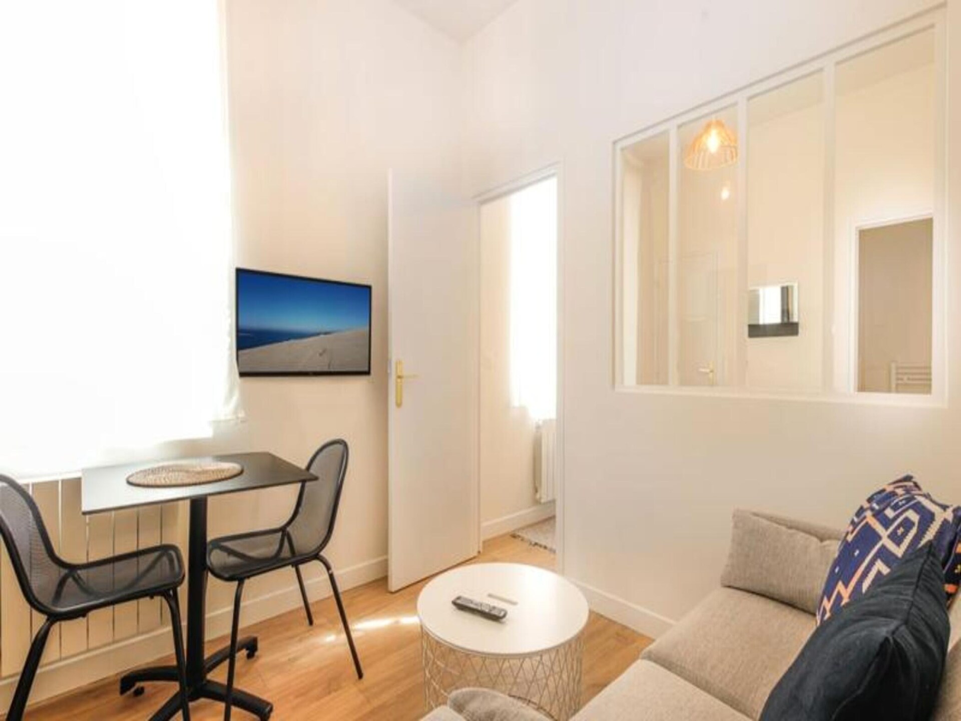Gerenoveerd studio-appartement tegenover Gare Saint-Jean voor 2 personen - foto 4