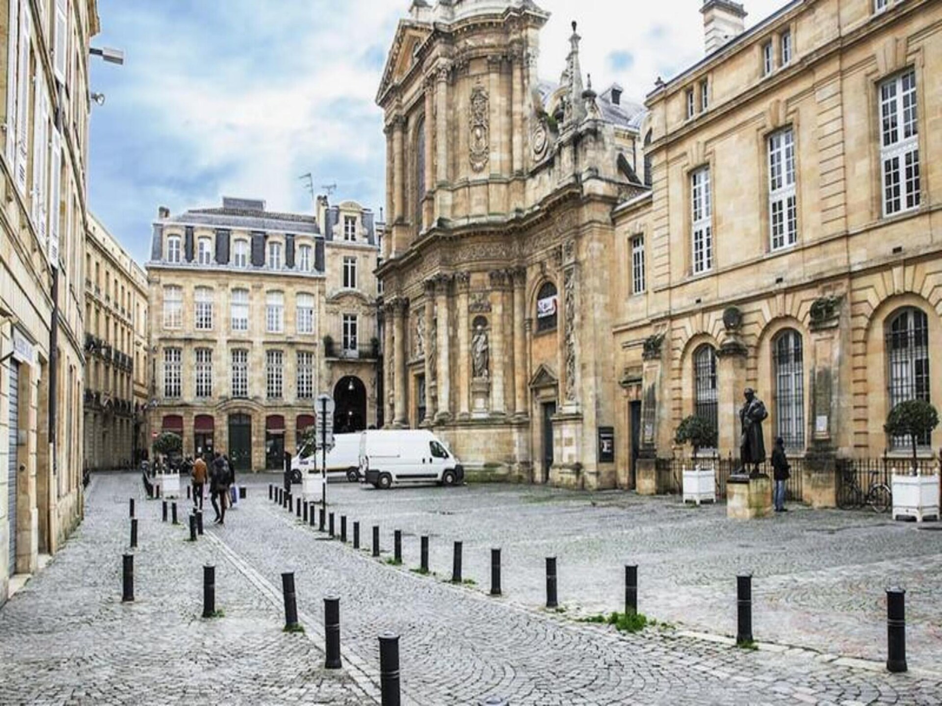 Gerenoveerd studio-appartement tegenover Gare Saint-Jean voor 2 personen - foto 11
