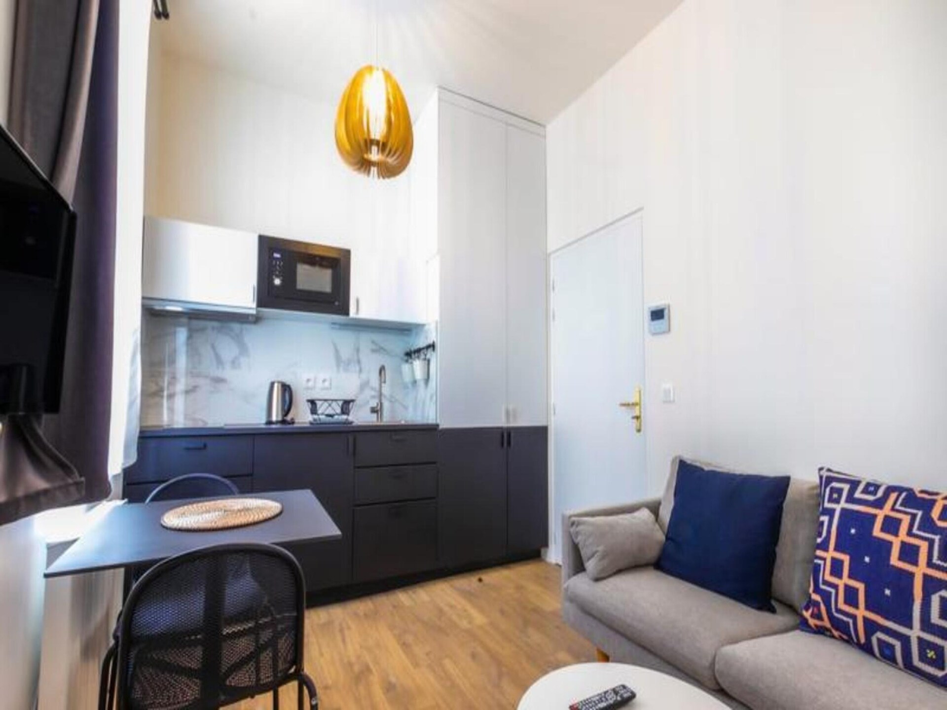 Gerenoveerd studio-appartement tegenover Gare Saint-Jean voor 2 personen - foto 13