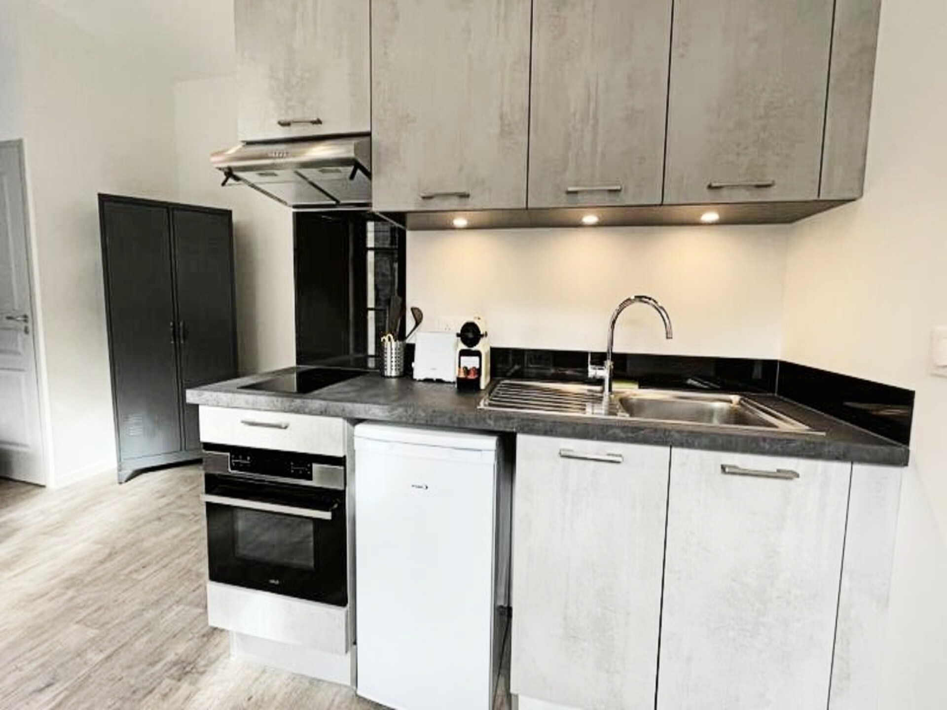 Sfeervol Bordeaux-appartement met airco en privéterras voor 2 personen - foto 16