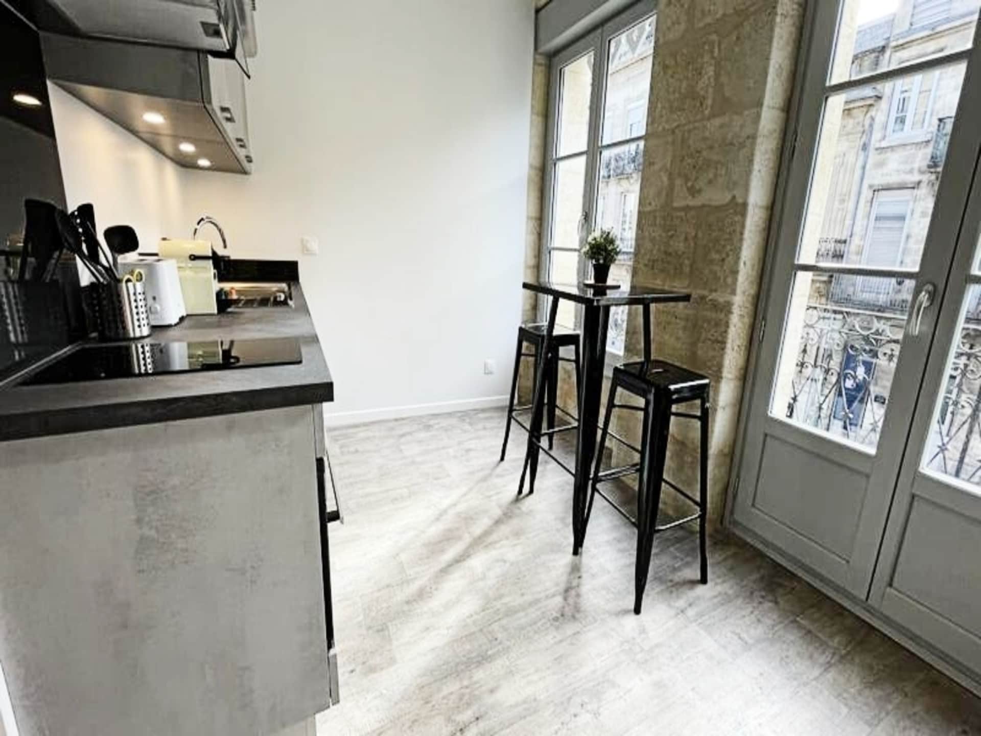 Sfeervol Bordeaux-appartement met airco en privéterras voor 2 personen - foto 17