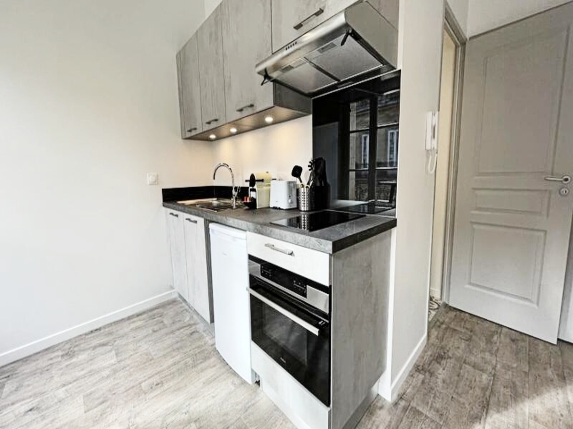 Sfeervol Bordeaux-appartement met airco en privéterras voor 2 personen - foto 27