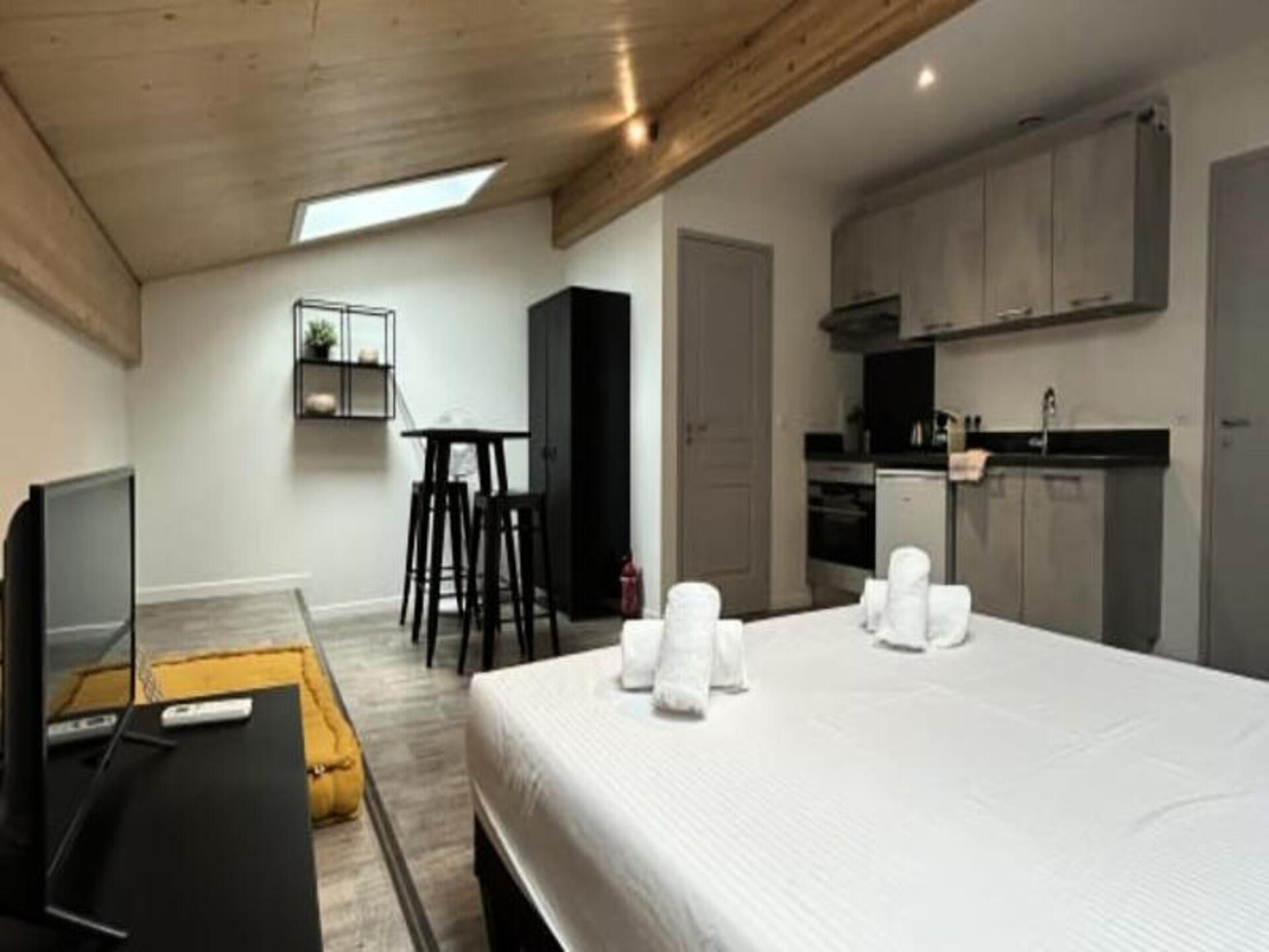 Gerenoveerd studio-appartement met airco in hartje Bordeaux - foto 16