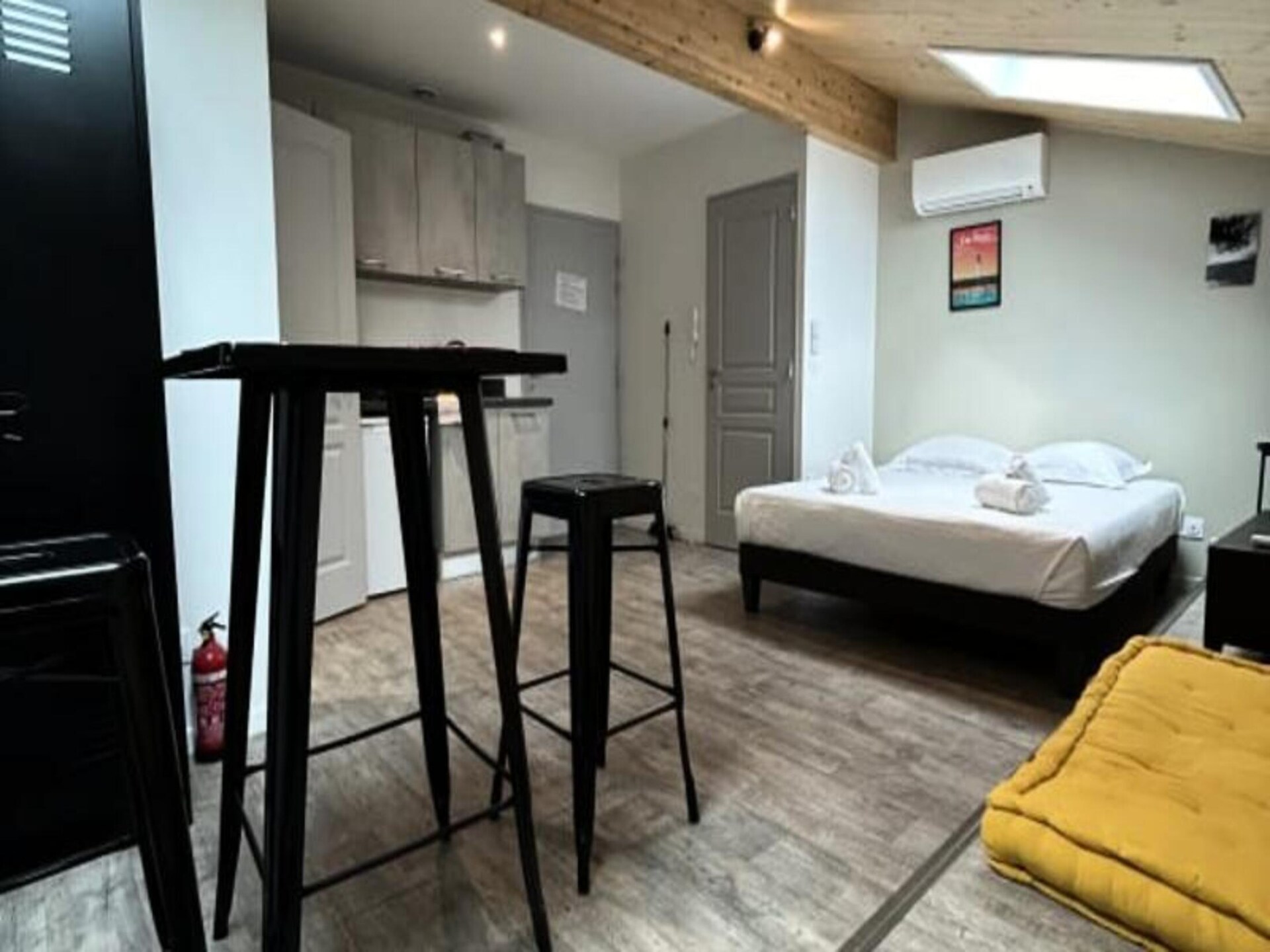 Gerenoveerd studio-appartement met airco in hartje Bordeaux - foto 17