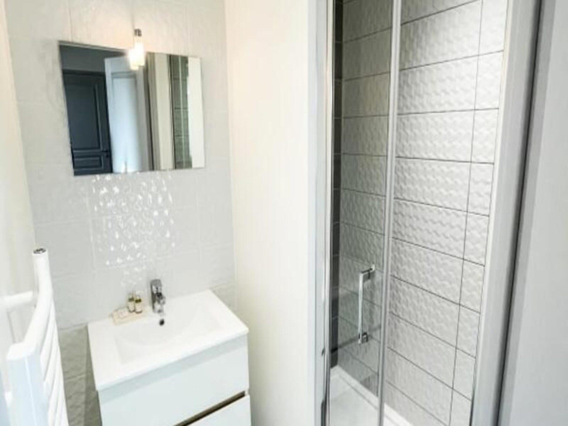 Gerenoveerd studio-appartement met airco in hartje Bordeaux - foto 15