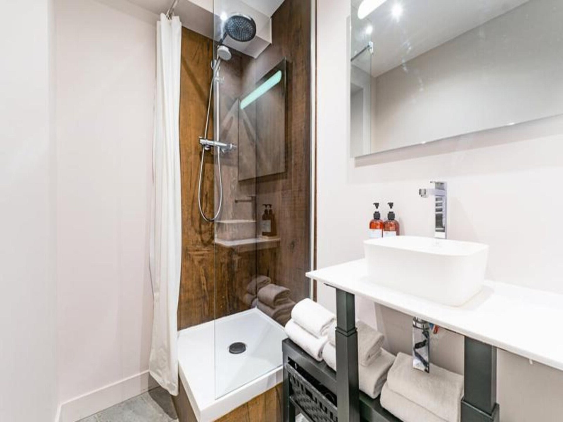 Ruim Duplex Appartement met 3 Slaapkamers en Rooftop Terras in Bordeaux - foto 7