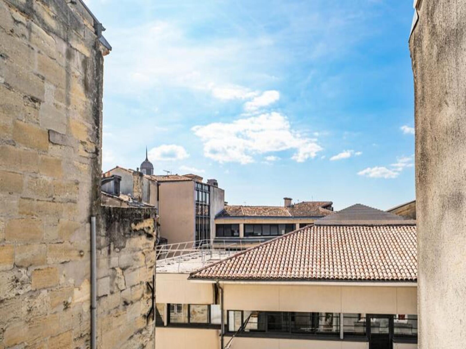 Ruim Duplex Appartement met 3 Slaapkamers en Rooftop Terras in Bordeaux - foto 35