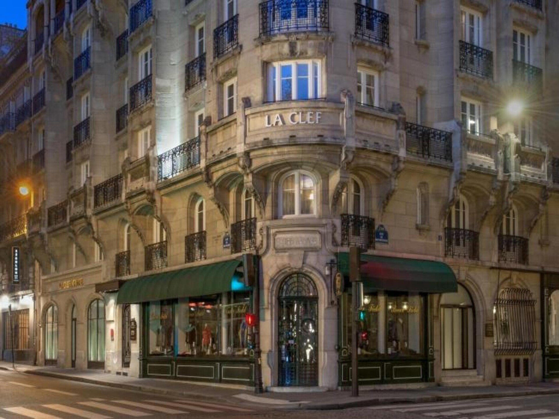 Licht appartement van 55 m² in de Gouden Driehoek van Bordeaux - foto 24