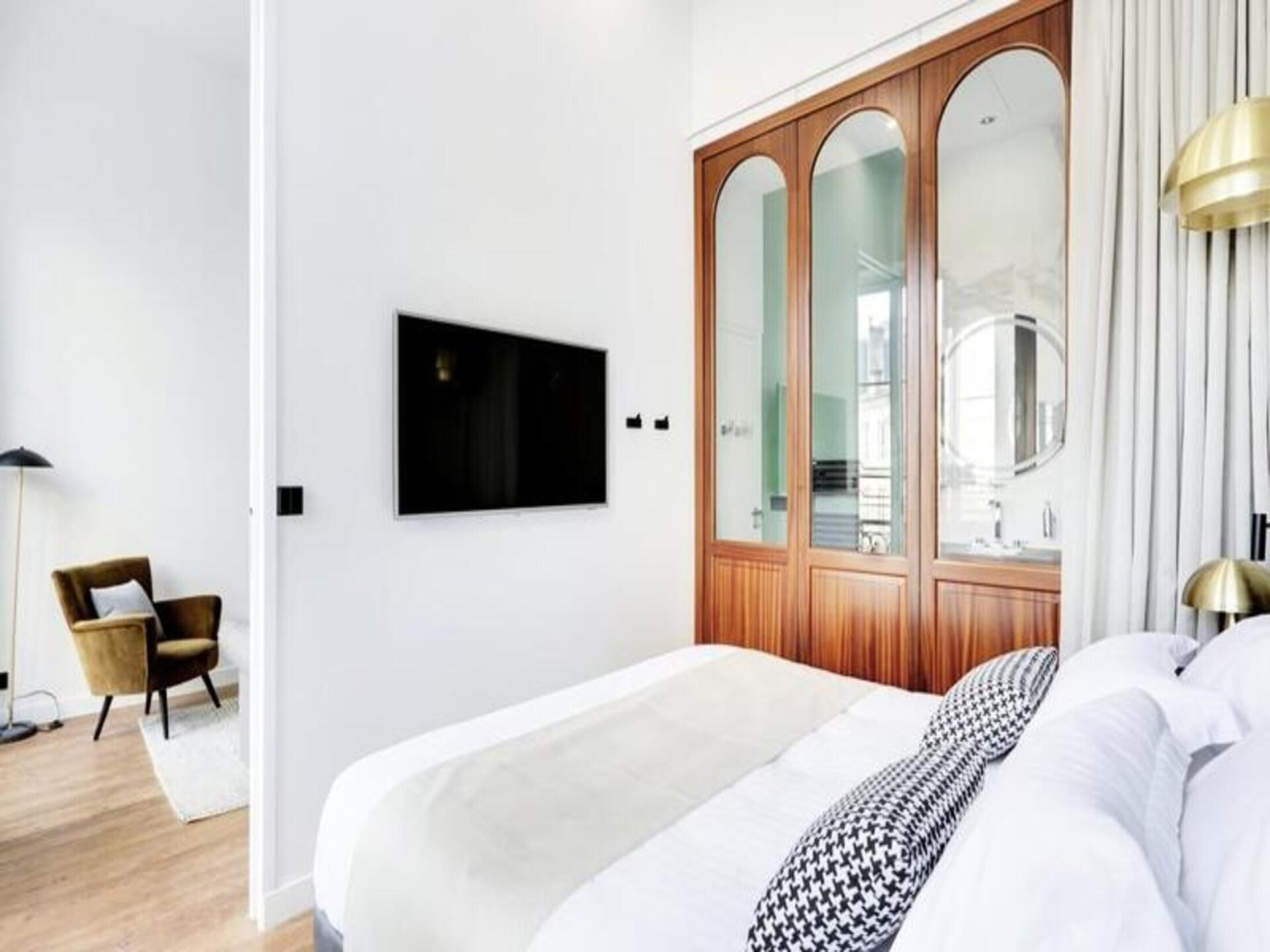 Suite Aviau: Elegant verblijf in hartje Bordeaux met uitzicht op iconische straat - foto 32