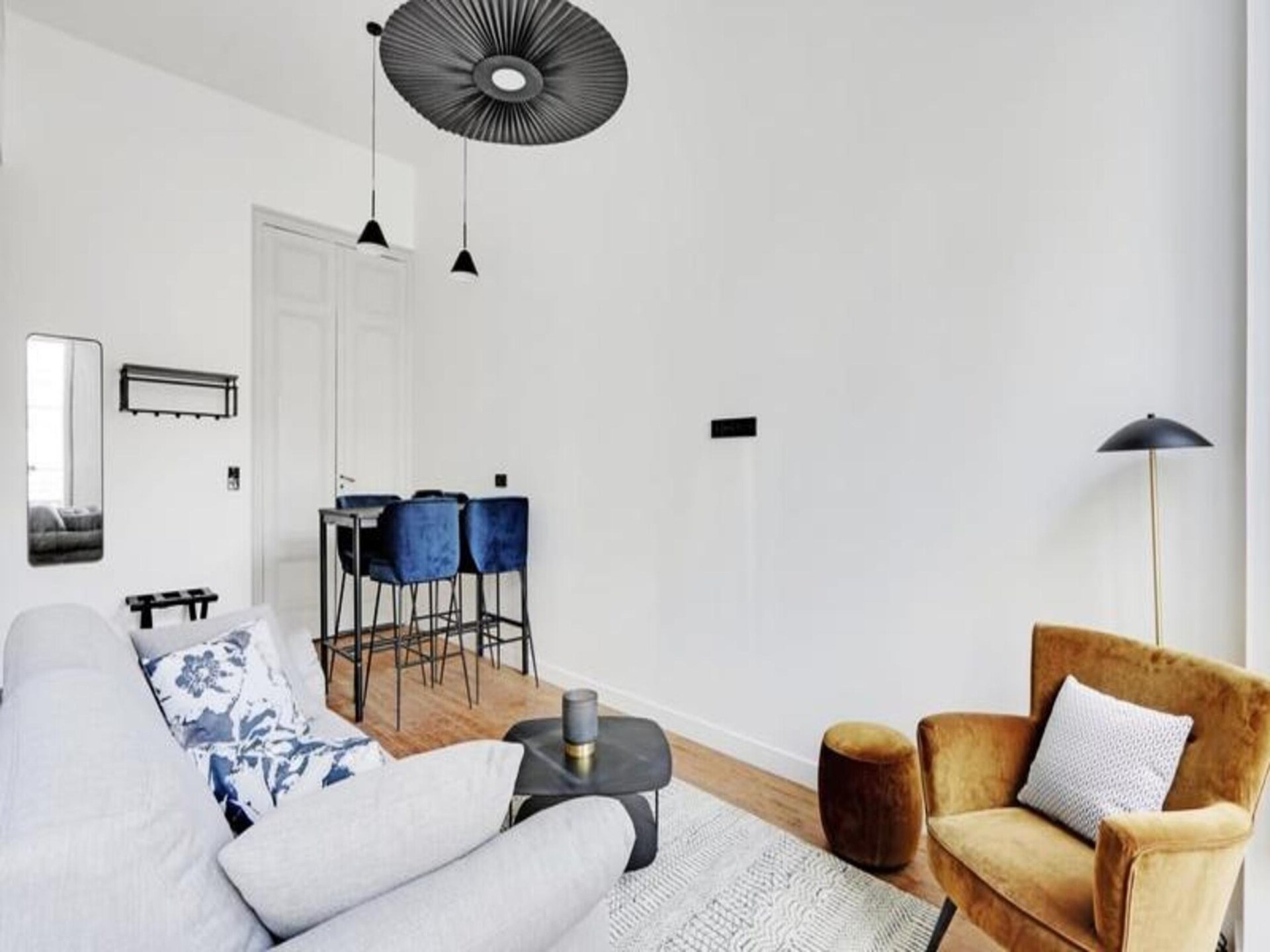 Suite Aviau: Elegant verblijf in hartje Bordeaux met uitzicht op iconische straat - foto 15