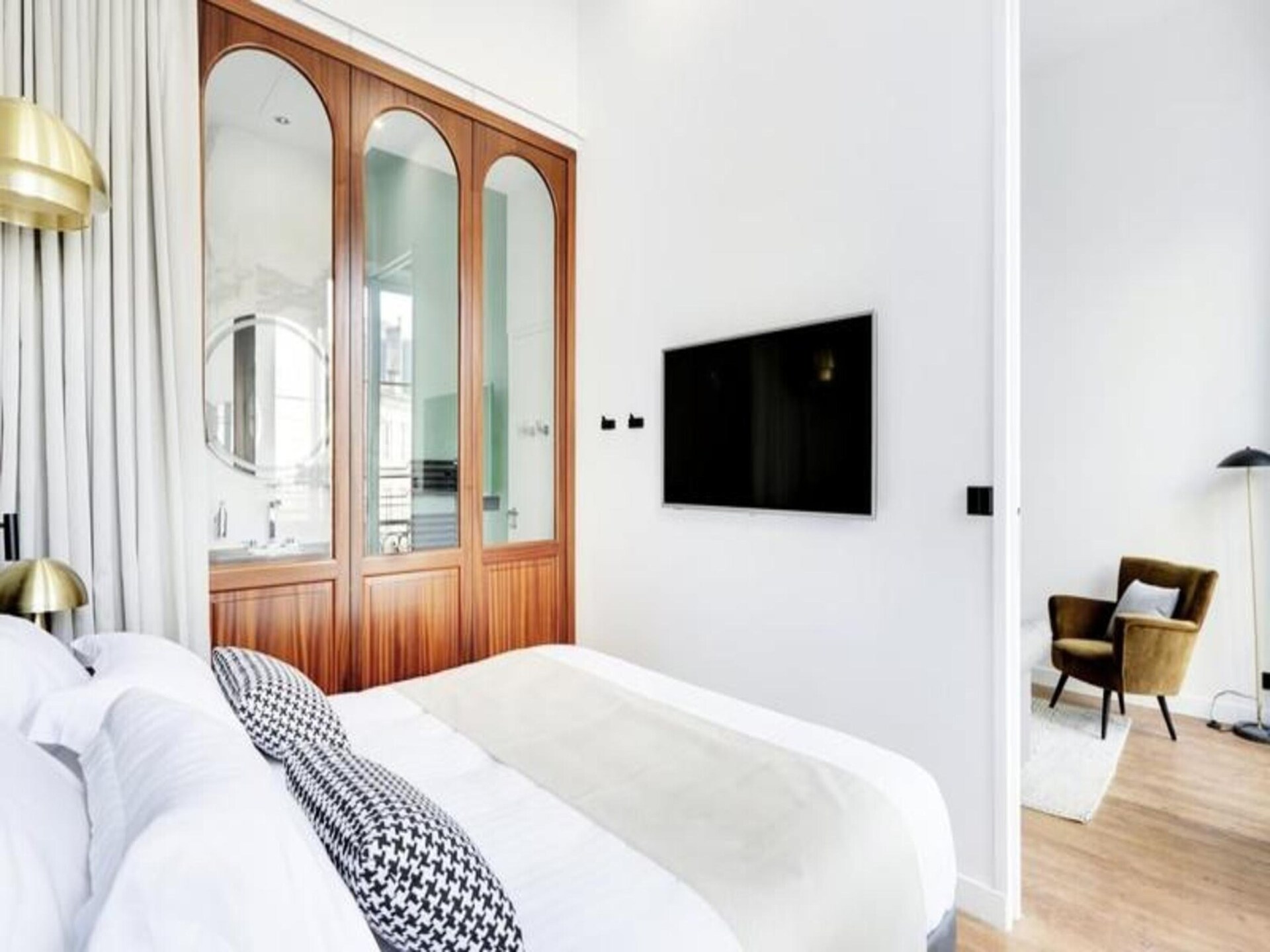 Suite Aviau: Elegant verblijf in hartje Bordeaux met uitzicht op iconische straat - foto 11