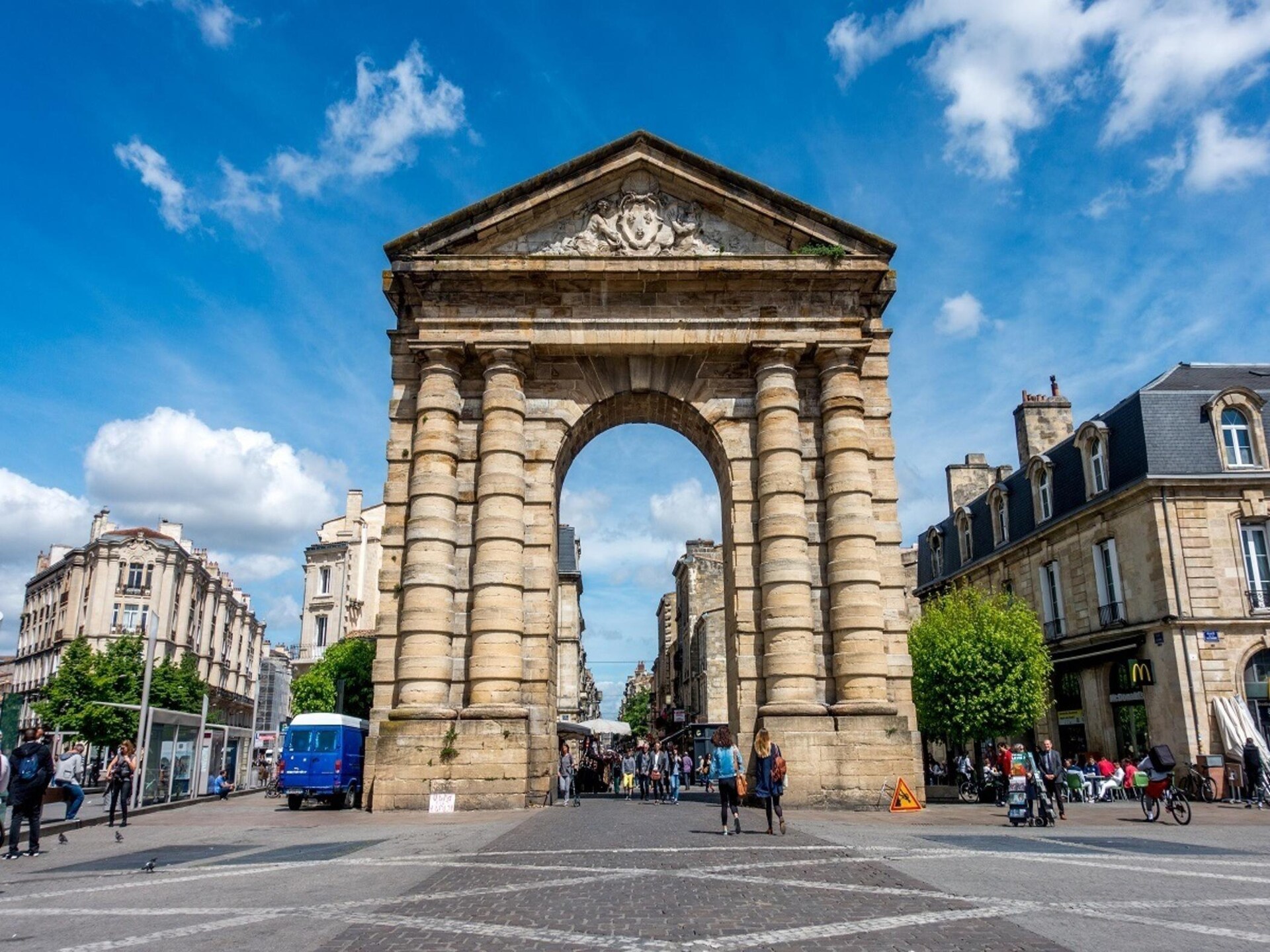 Suite Aviau: Elegant verblijf in hartje Bordeaux met uitzicht op iconische straat - foto 4