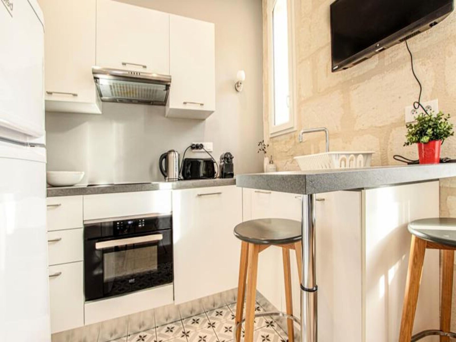 Sfeervolle studio van 35m² met airco in het bruisende hart van Chartrons, Bordeaux - foto 6