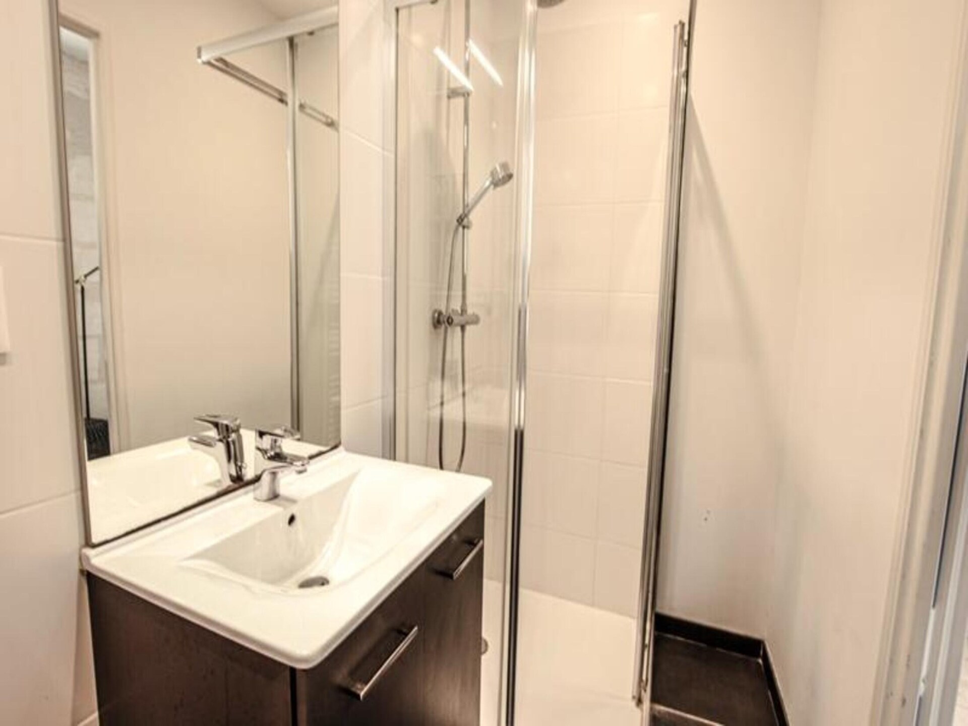 Sfeervolle studio van 35m² met airco in het bruisende hart van Chartrons, Bordeaux - foto 13