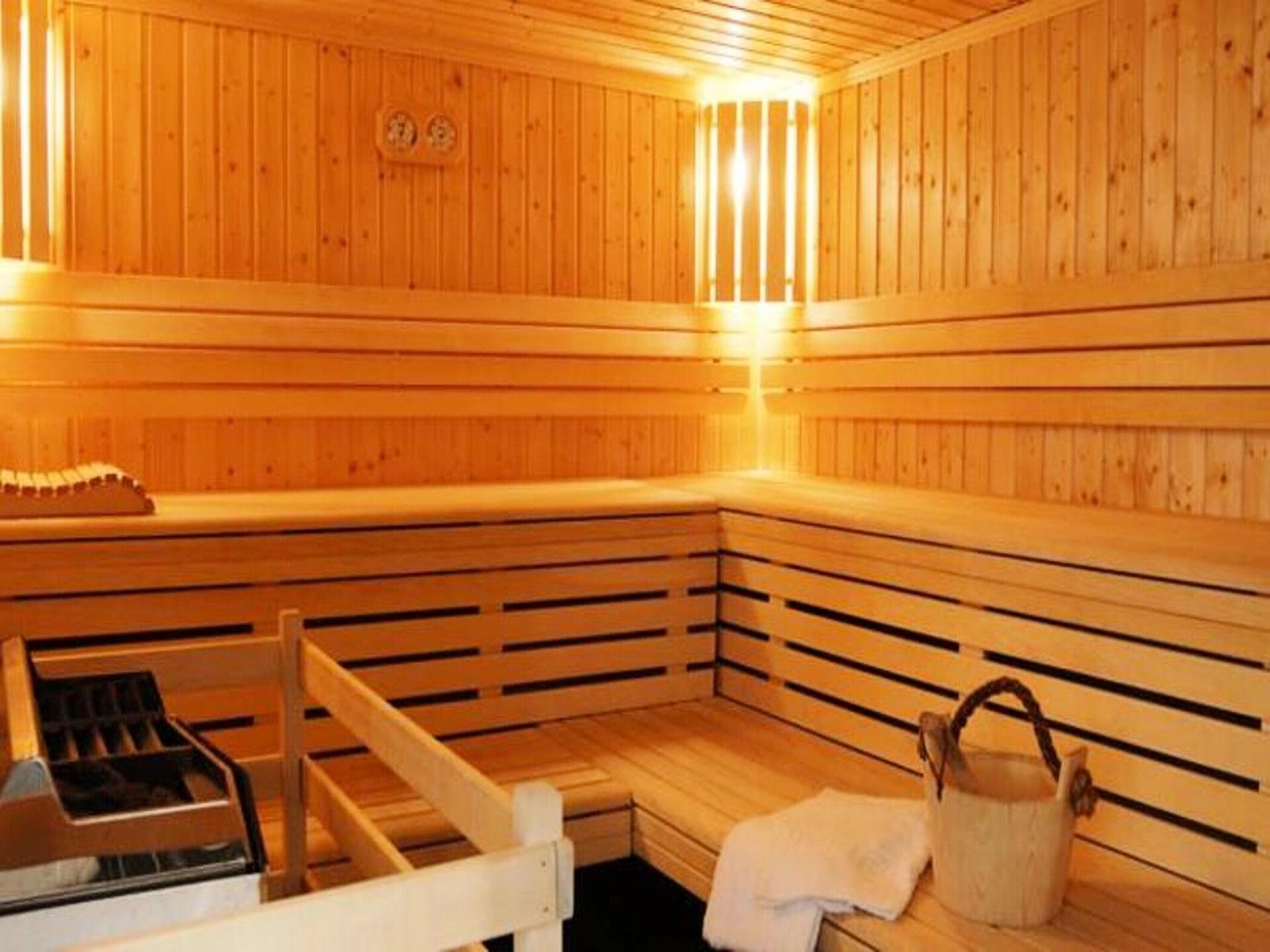 Knusse studio voor 2 bij Toulouse met zwembad, sauna & fitness - foto 12