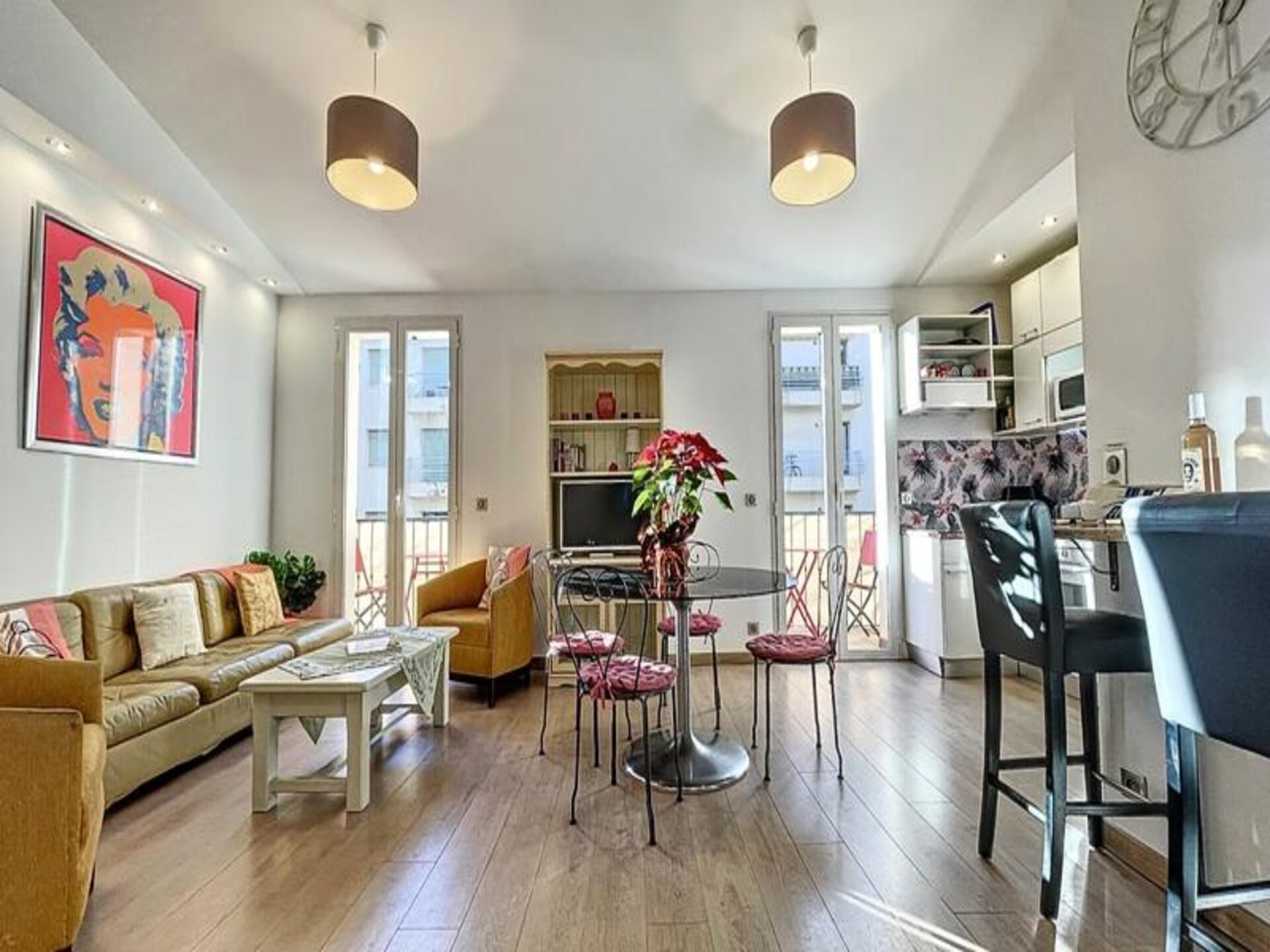 Charmant appartement met mezzanine en balkons, op loopafstand van Cannes centrum - foto 3