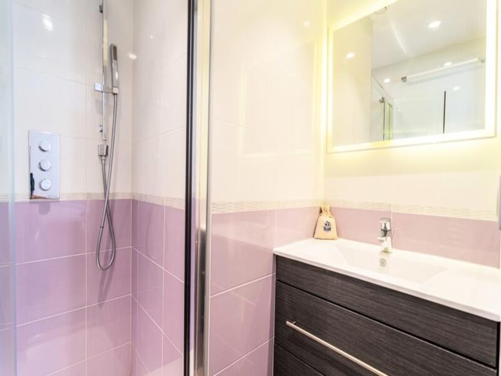 Charmant appartement met mezzanine en balkons, op loopafstand van Cannes centrum - foto 21