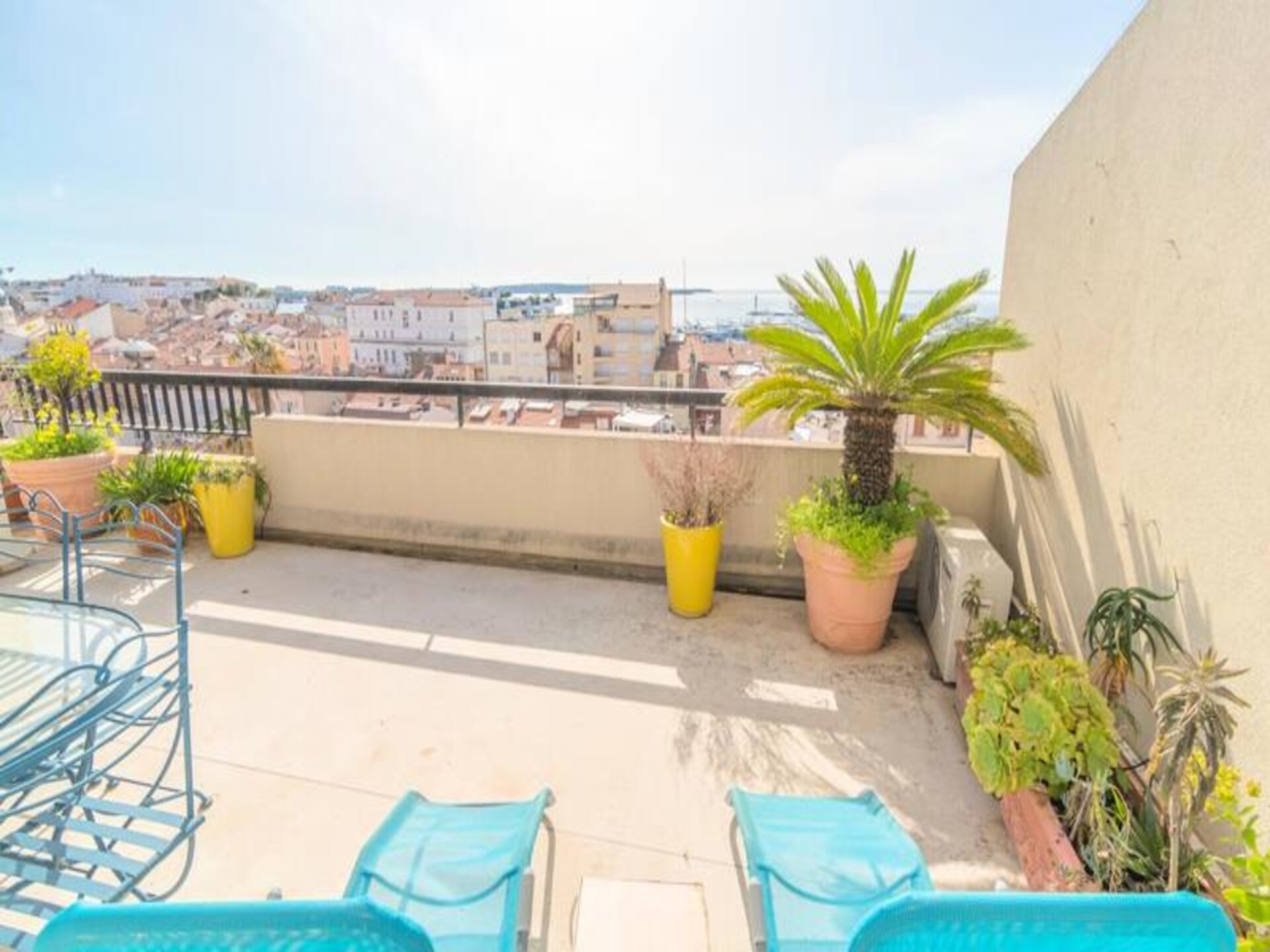 Panoramisch Zeezicht Appartement met 50m² Dakterras in het Hart van Cannes - foto 5