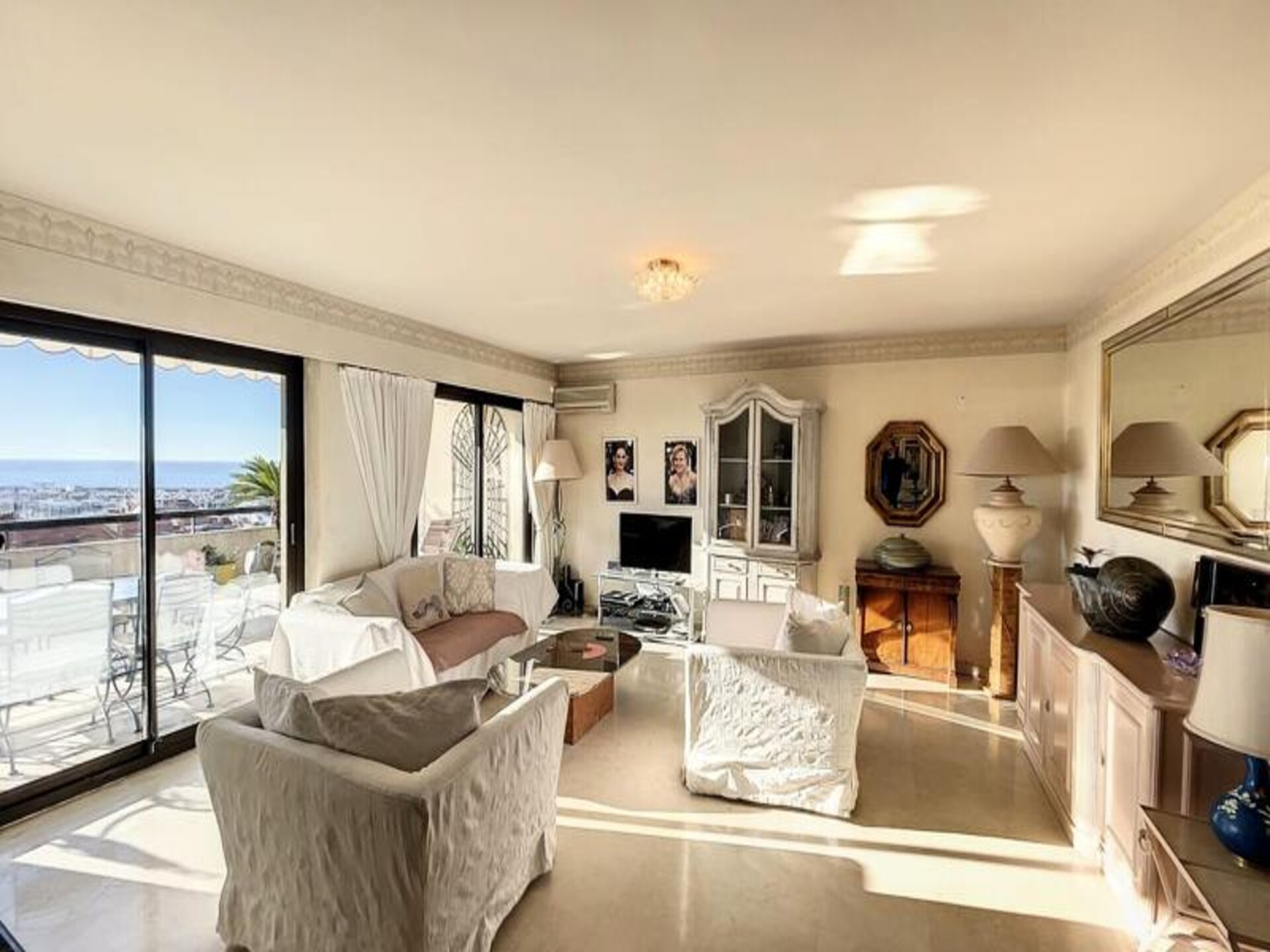 Panoramisch Zeezicht Appartement met 50m² Dakterras in het Hart van Cannes - foto 9