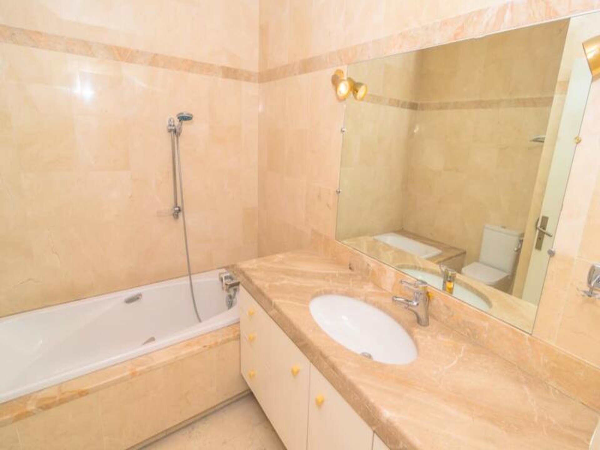 Panoramisch Zeezicht Appartement met 50m² Dakterras in het Hart van Cannes - foto 17