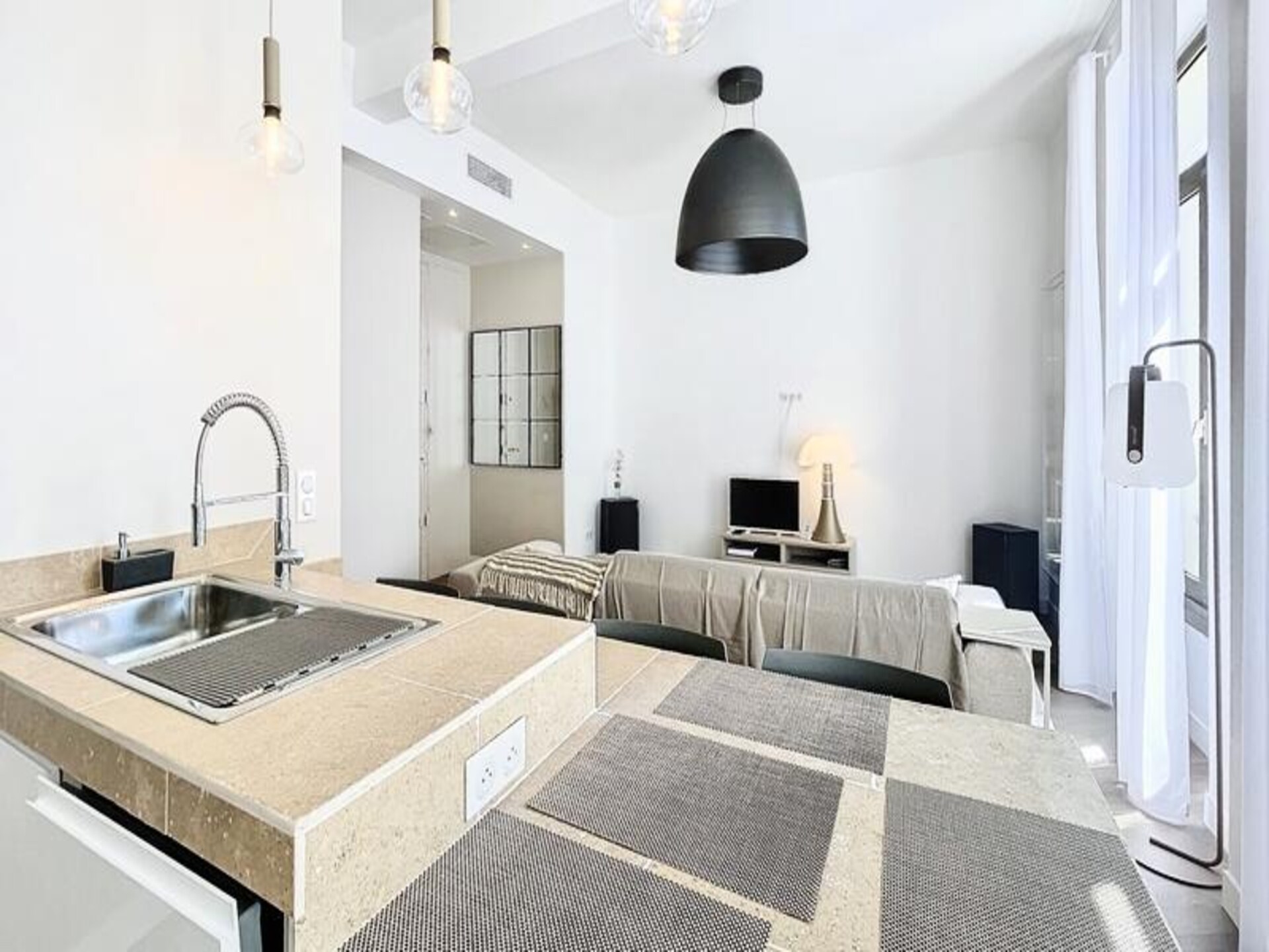 Licht appartement in hartje Cannes, vlakbij zee en Croisette - foto 17