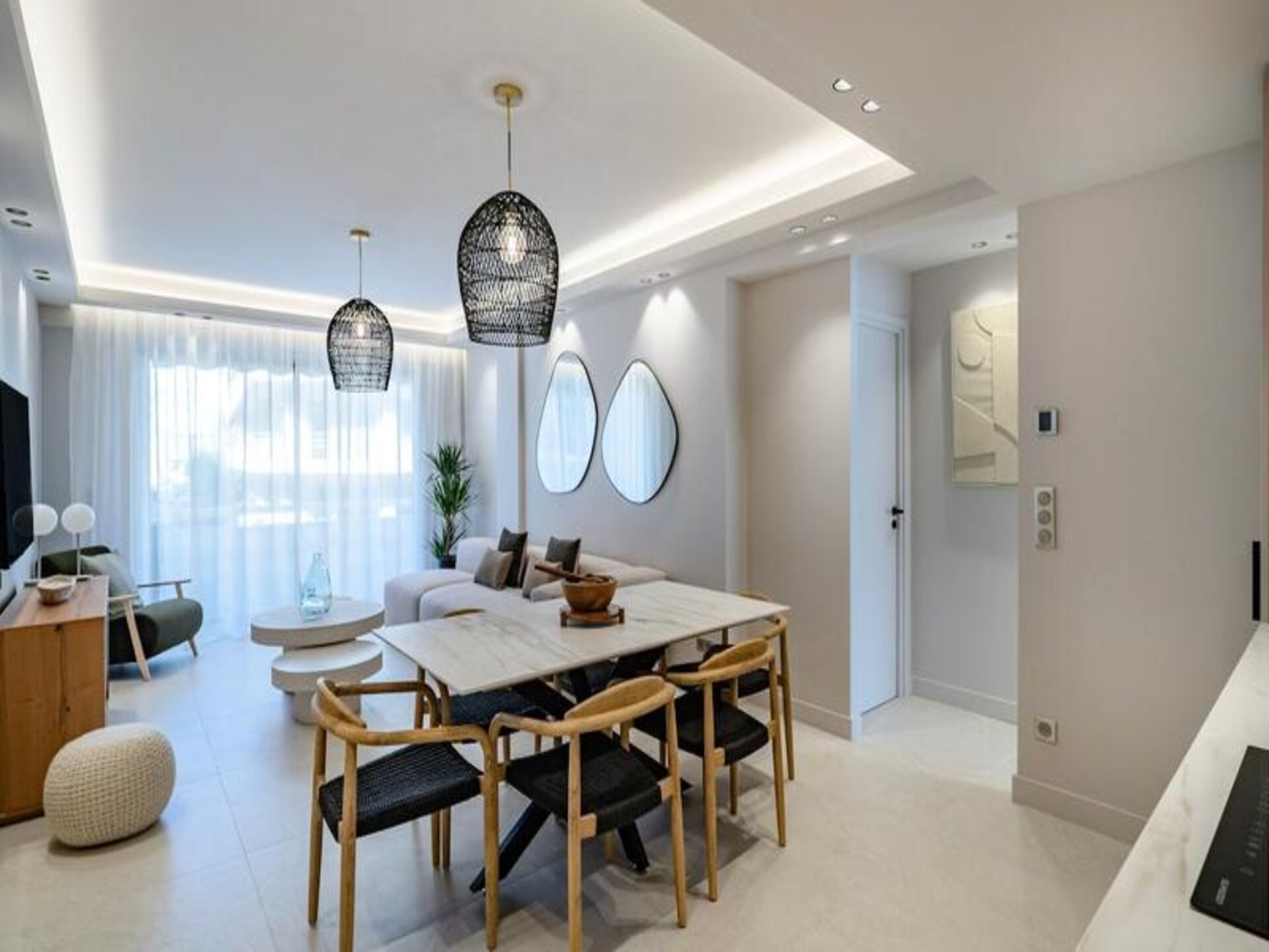 Prachtig gerenoveerd 4-kamerappartement met terras en zicht op het Carlton - foto 2