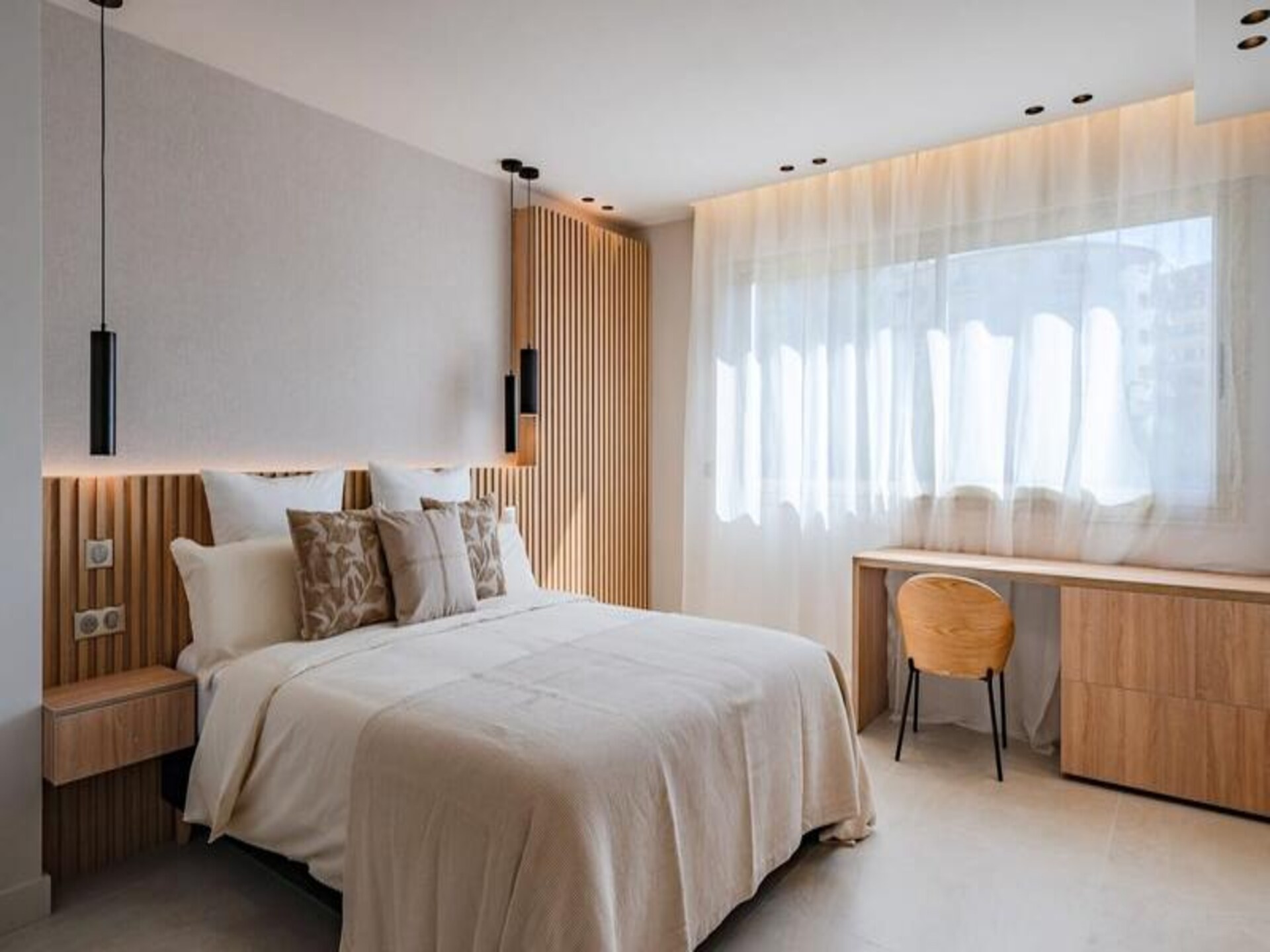 Prachtig gerenoveerd 4-kamerappartement met terras en zicht op het Carlton - foto 3