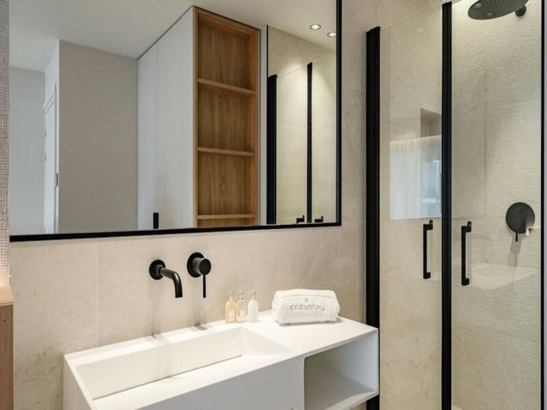 Prachtig gerenoveerd 4-kamerappartement met terras en zicht op het Carlton - foto 14