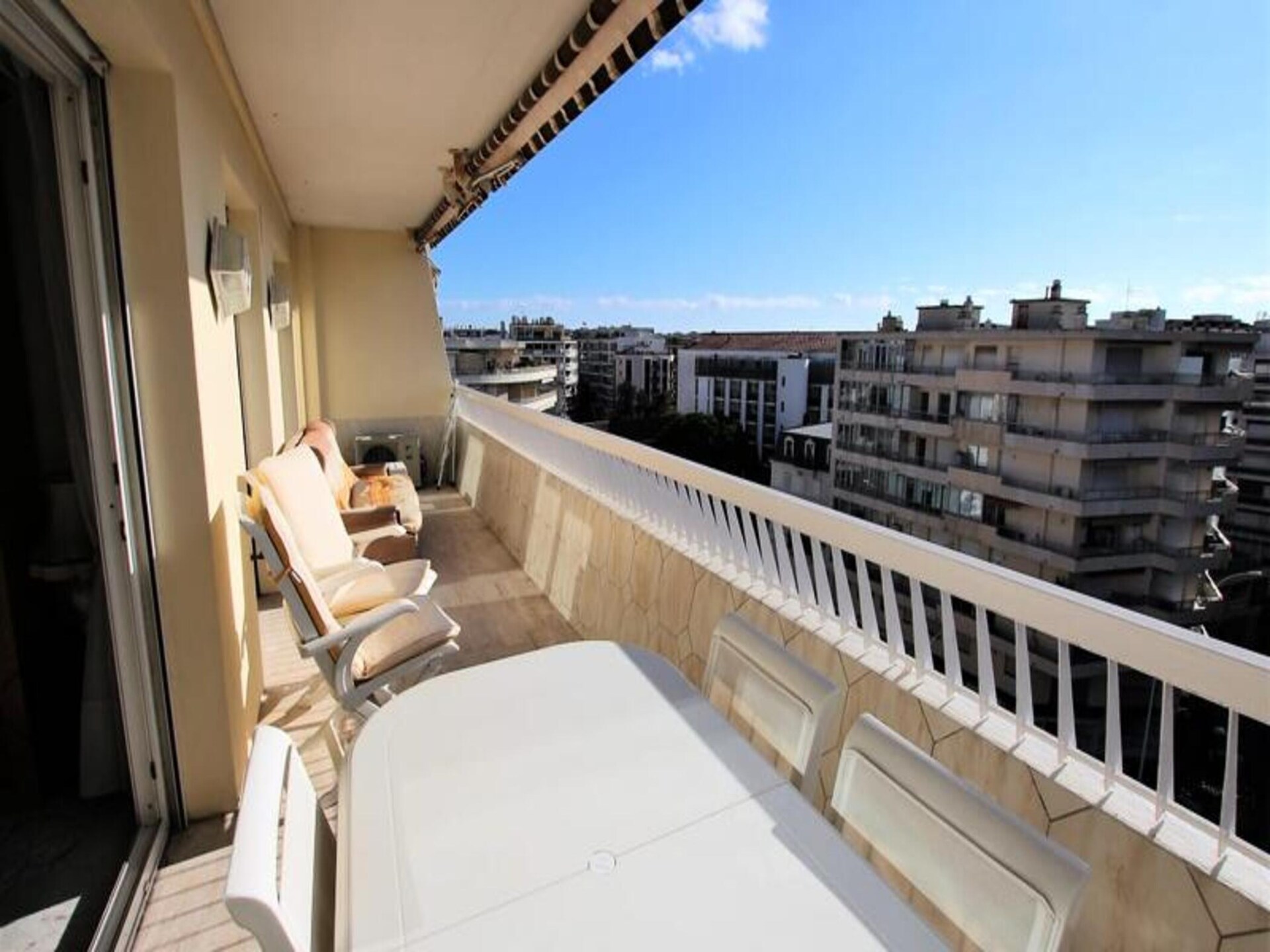Luxe 5-persoons appartement met airco in hartje Cannes, 200m van La Croisette - foto 28