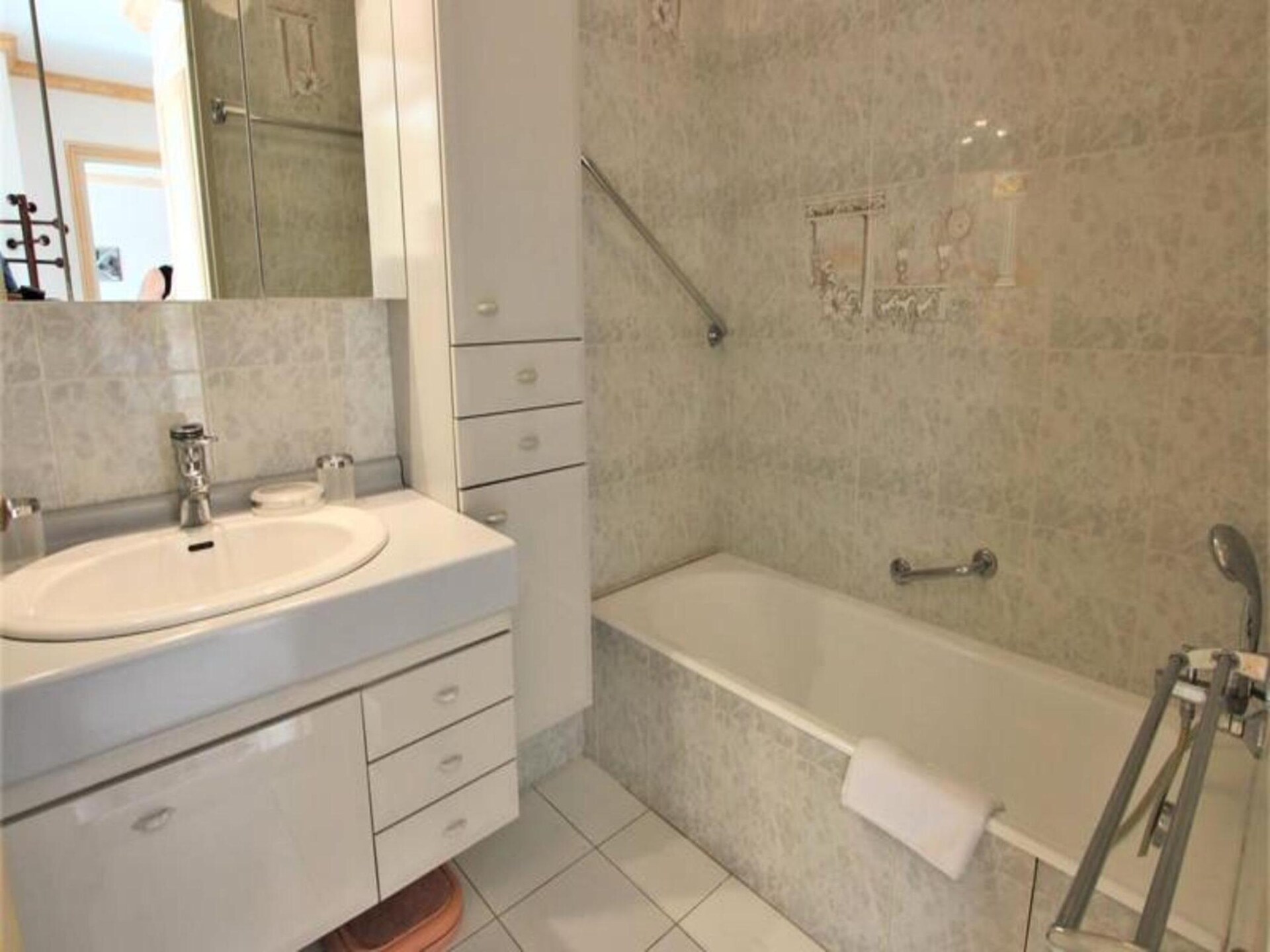 Luxe 5-persoons appartement met airco in hartje Cannes, 200m van La Croisette - foto 23