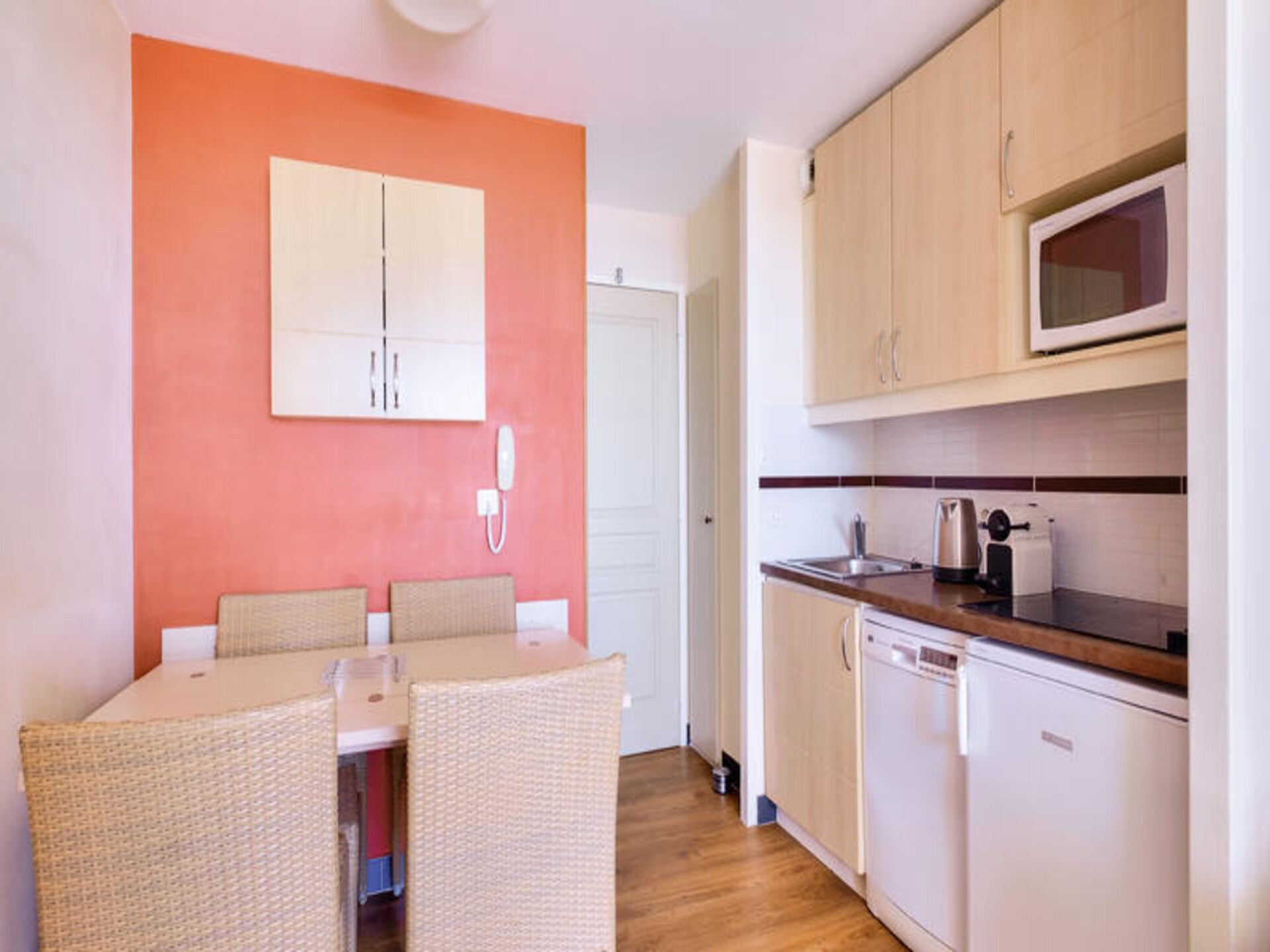 Panoramisch appartement met zeezicht in weelderig park nabij Cannes centrum - foto 16
