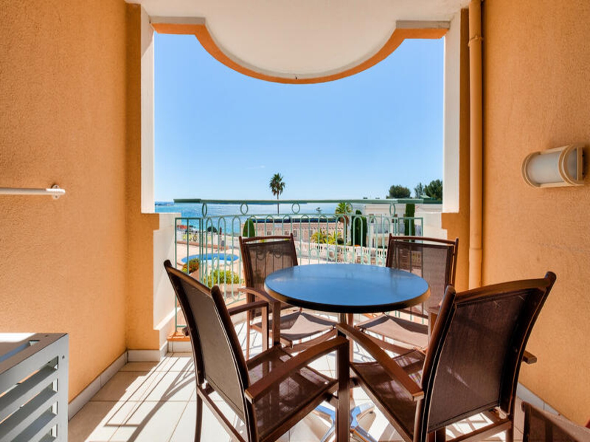 Panoramisch appartement met zeezicht in weelderig park nabij Cannes centrum - foto 28