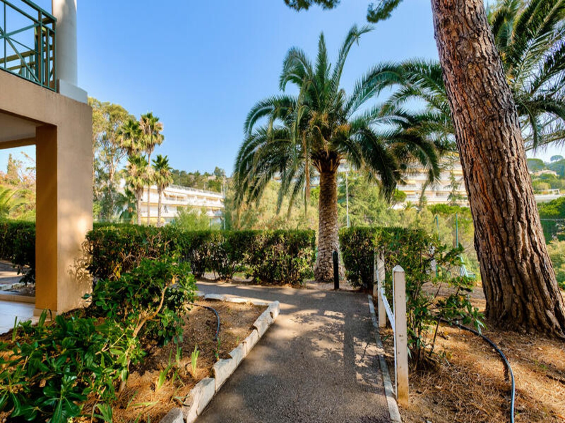 Zonnig appartement met tuin en zwembad, 800m van strand in Cannes - foto 31