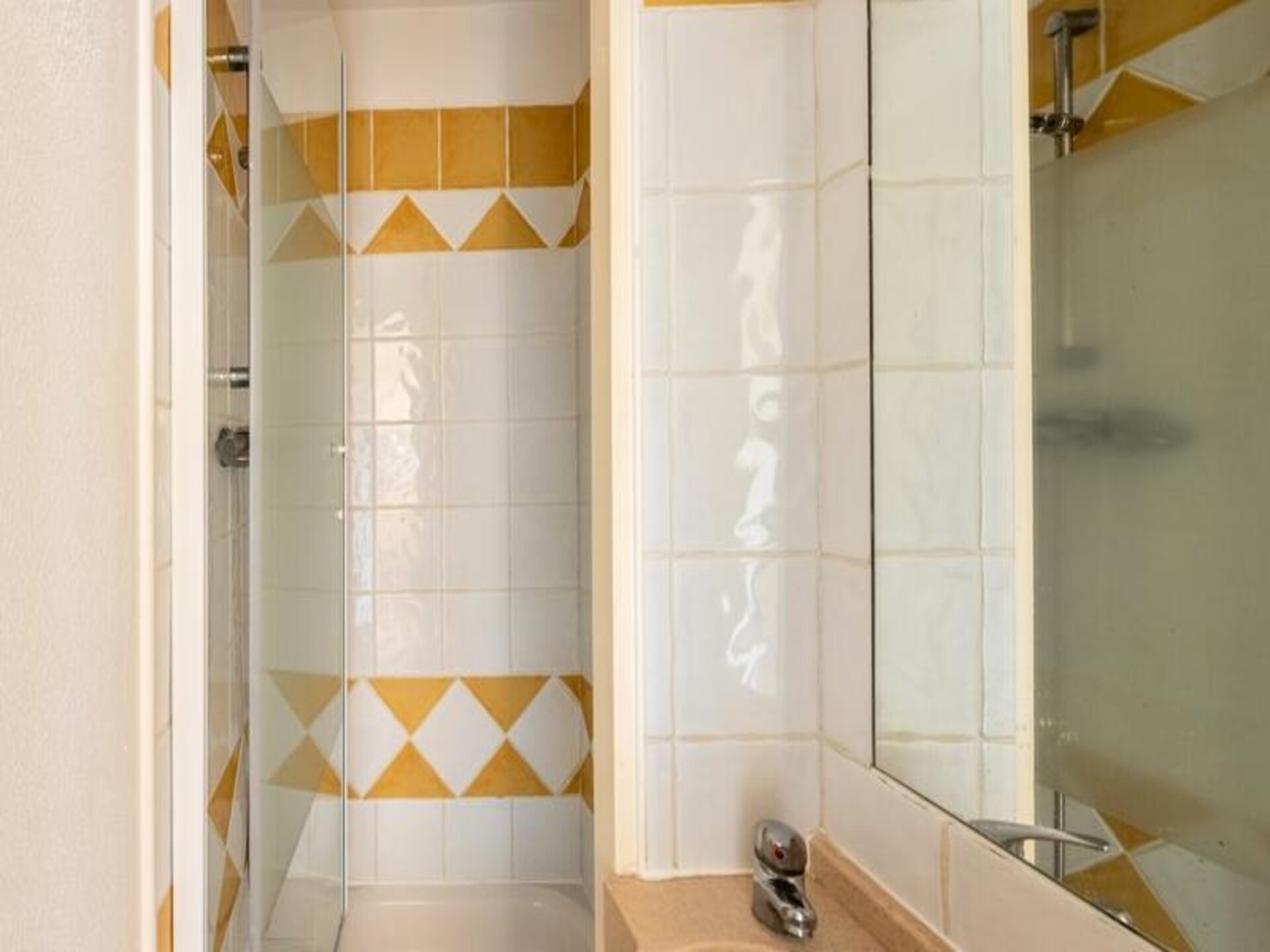 Rustiek appartement in Cannes met zwembad, tuin en zeezicht voor 6 personen - foto 23