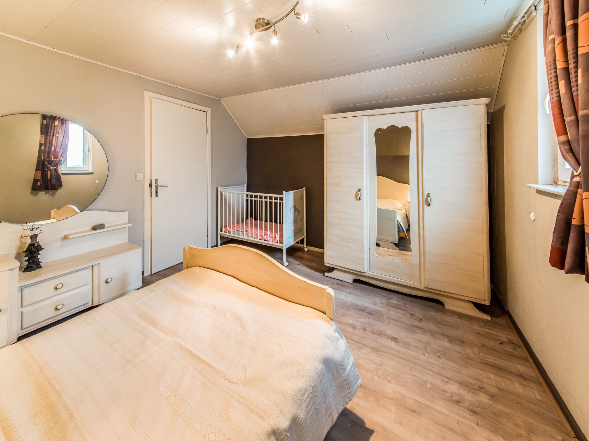 Op 1,0 km van het centrum: ruim vakantiehuis La Pieride in Lavacherie - foto 20