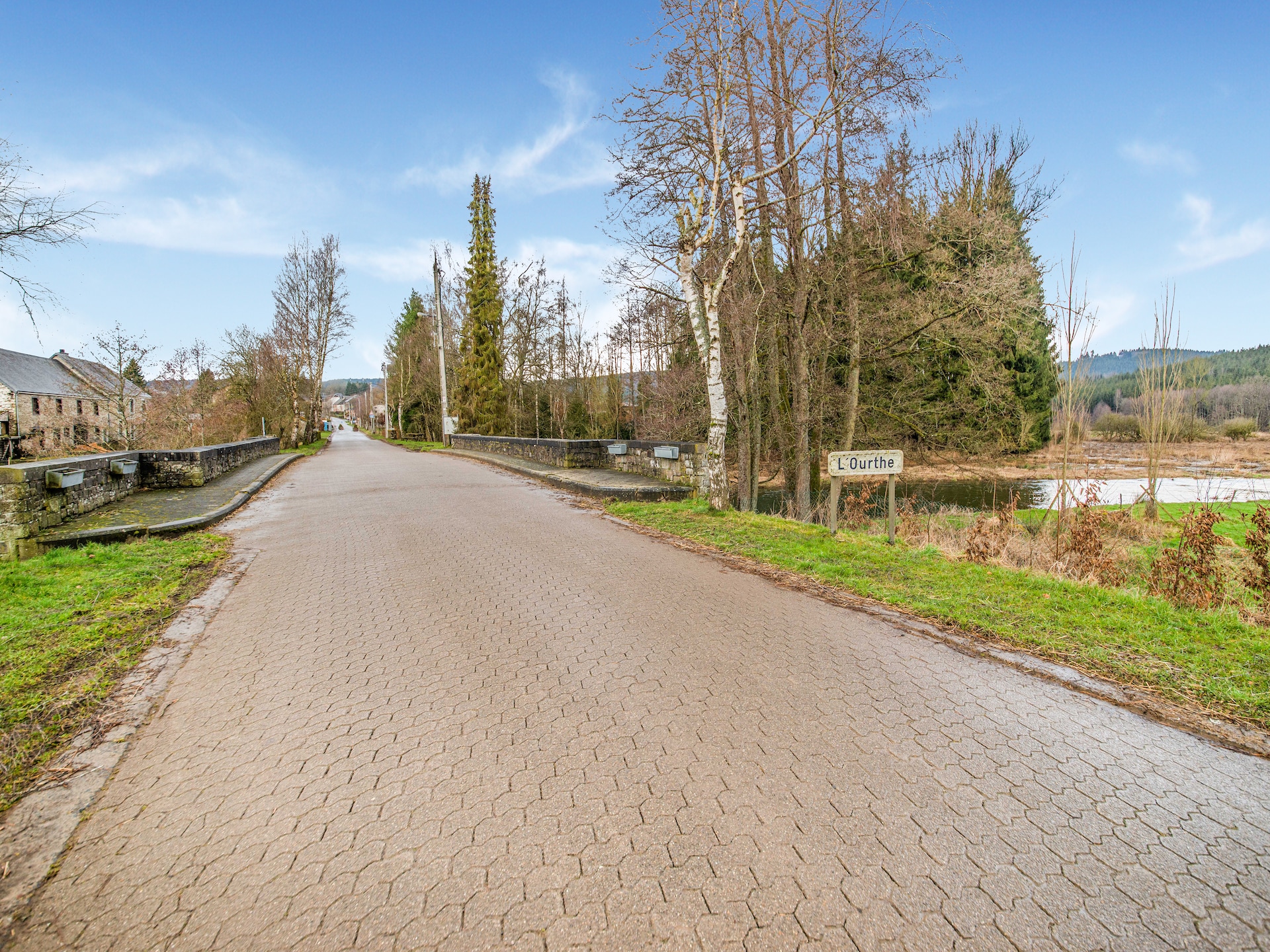 Op 1,0 km van het centrum: ruim vakantiehuis La Pieride in Lavacherie - foto 32