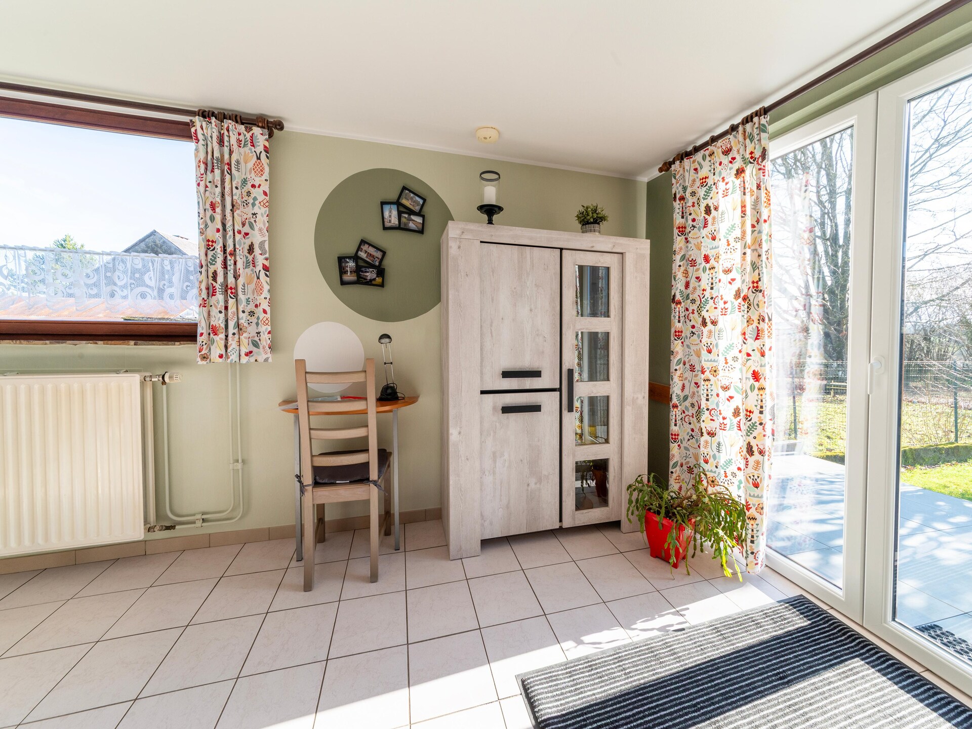 Op 1,0 km van het centrum: ruim vakantiehuis La Pieride in Lavacherie - foto 10