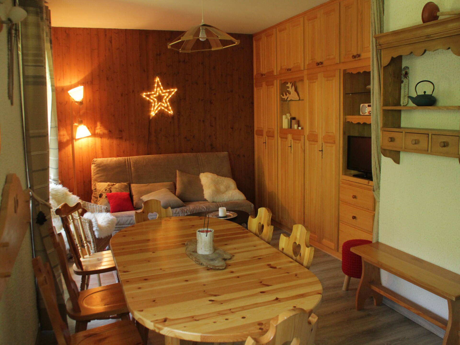 Licht appartement op de begane grond met balkon en uitzicht op de bergen in Châtel - foto 11