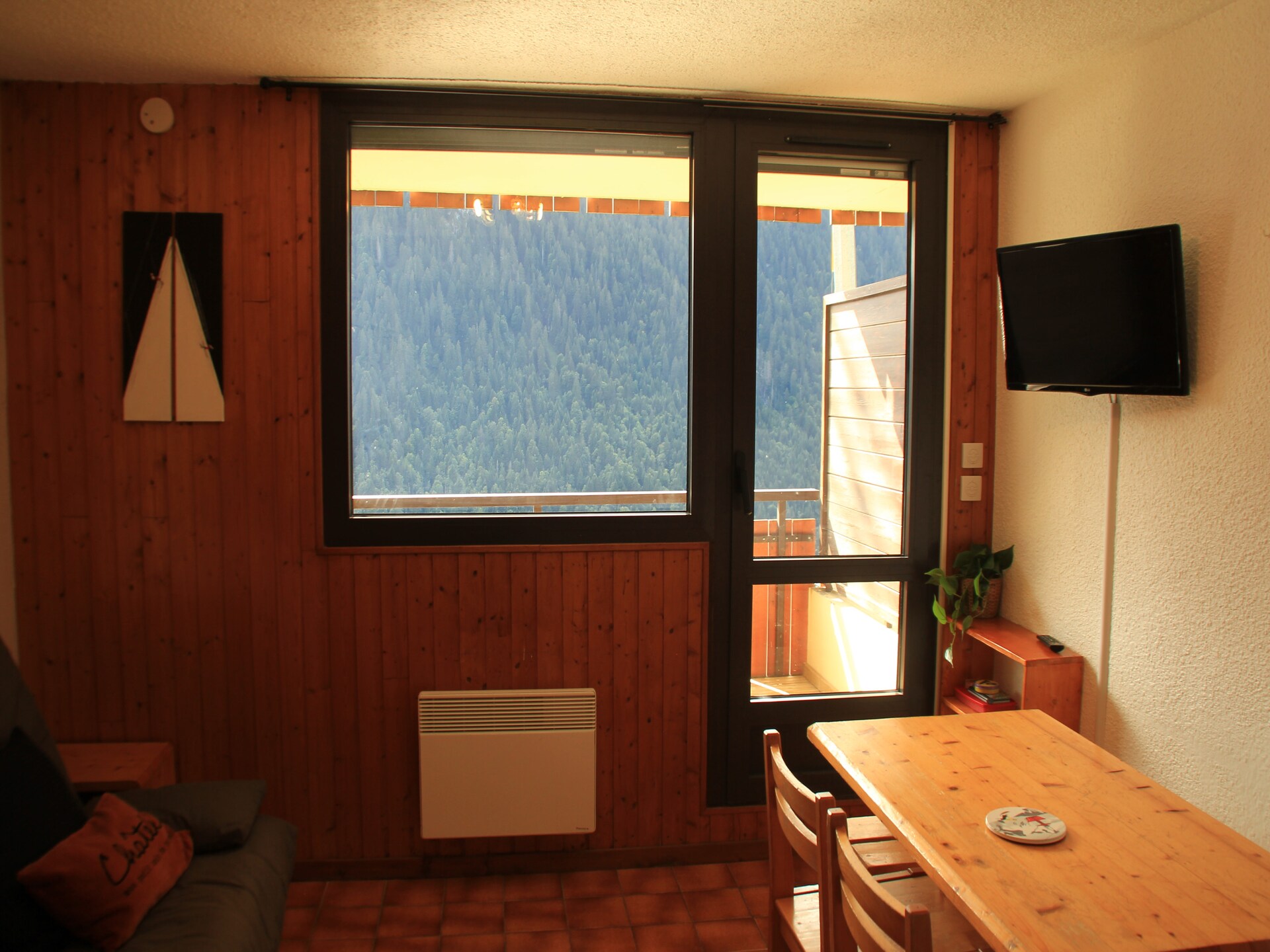 Knus appartement Hameau des 4 saisons met balkon, 500m van skilift Châtel - foto 11