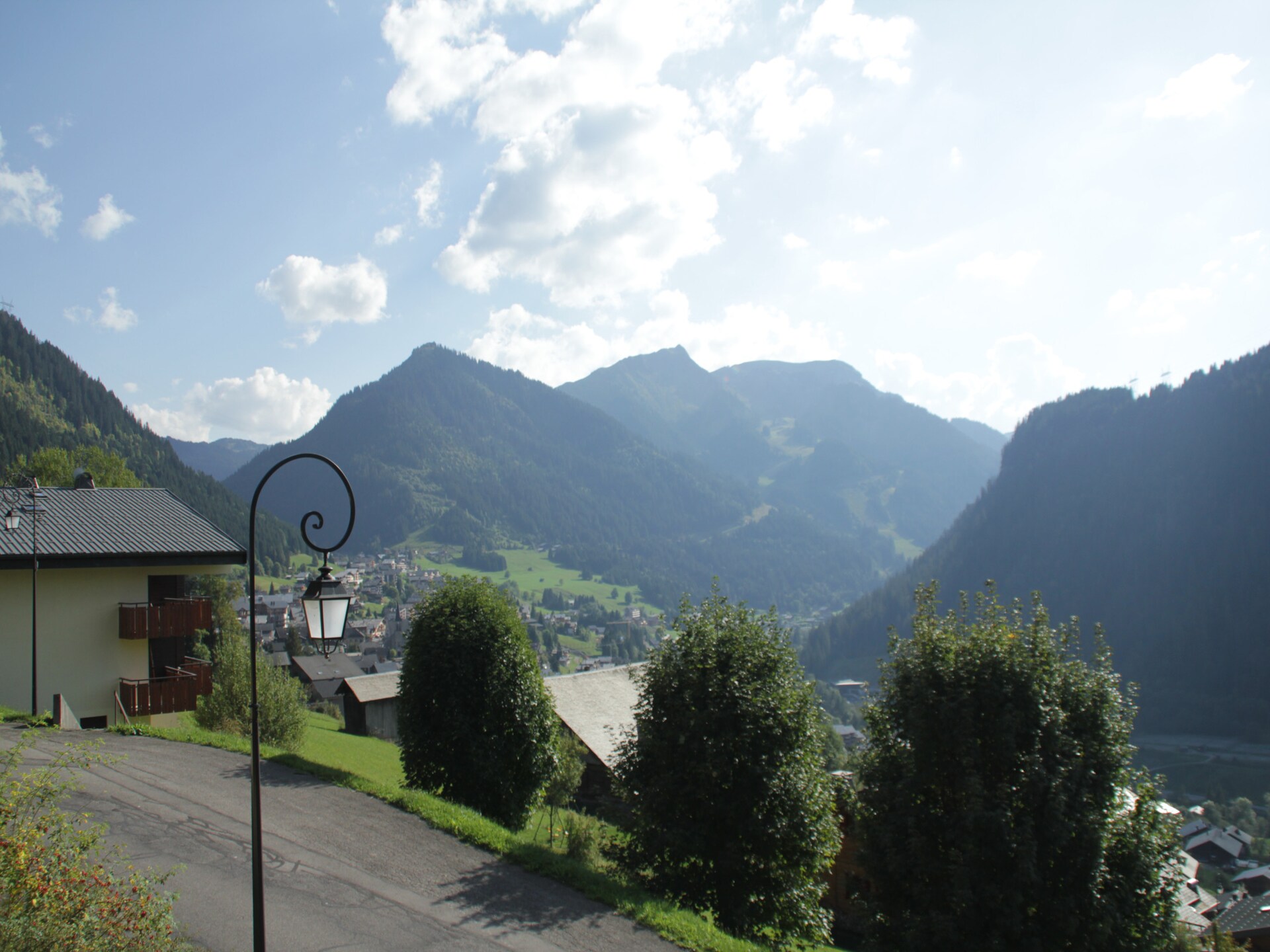 Knus appartement Hameau des 4 saisons met balkon, 500m van skilift Châtel - foto 15