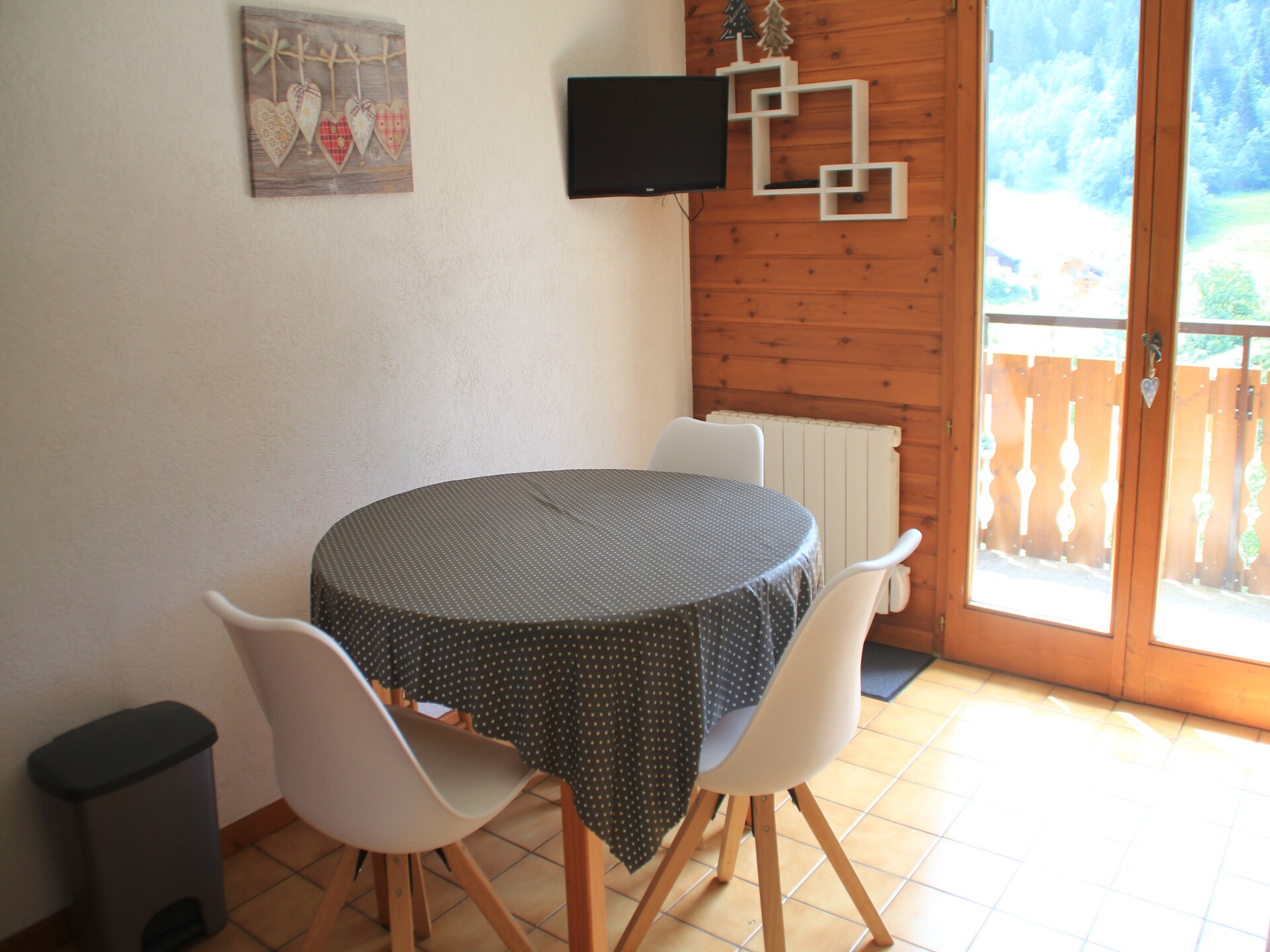 Appartement Voinettes VNB8 met balkon en uitzicht op de Abondance-vallei - foto 3