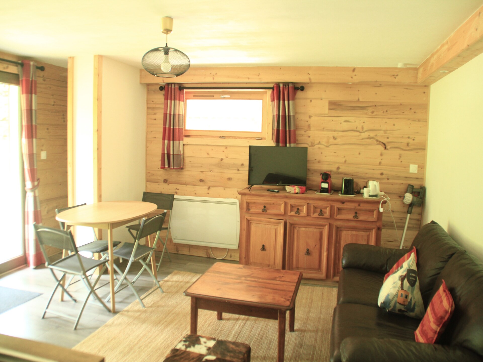Petit Ours Blanc: Rustiek Appartement aan de Golfbaan in Châtel - foto 13