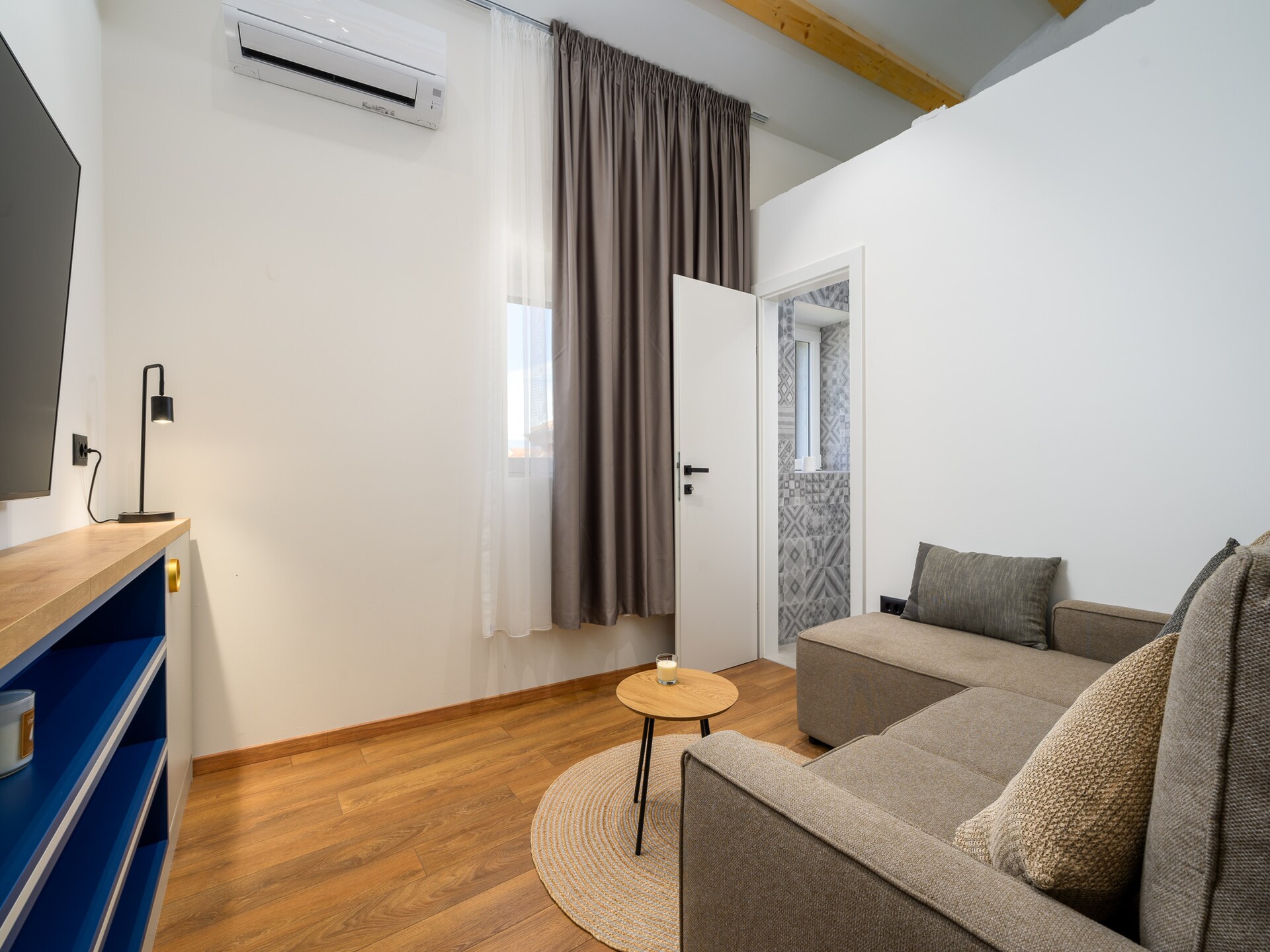 Modern studio-appartement in hartje Porec, 250 meter van het strand - foto 3