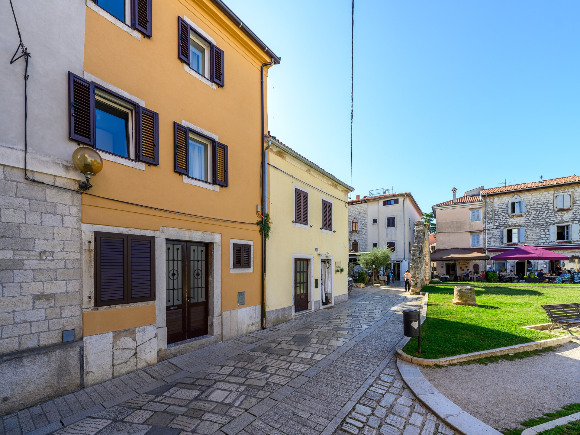 Modern studio-appartement in hartje Porec, 250 meter van het strand - foto 14